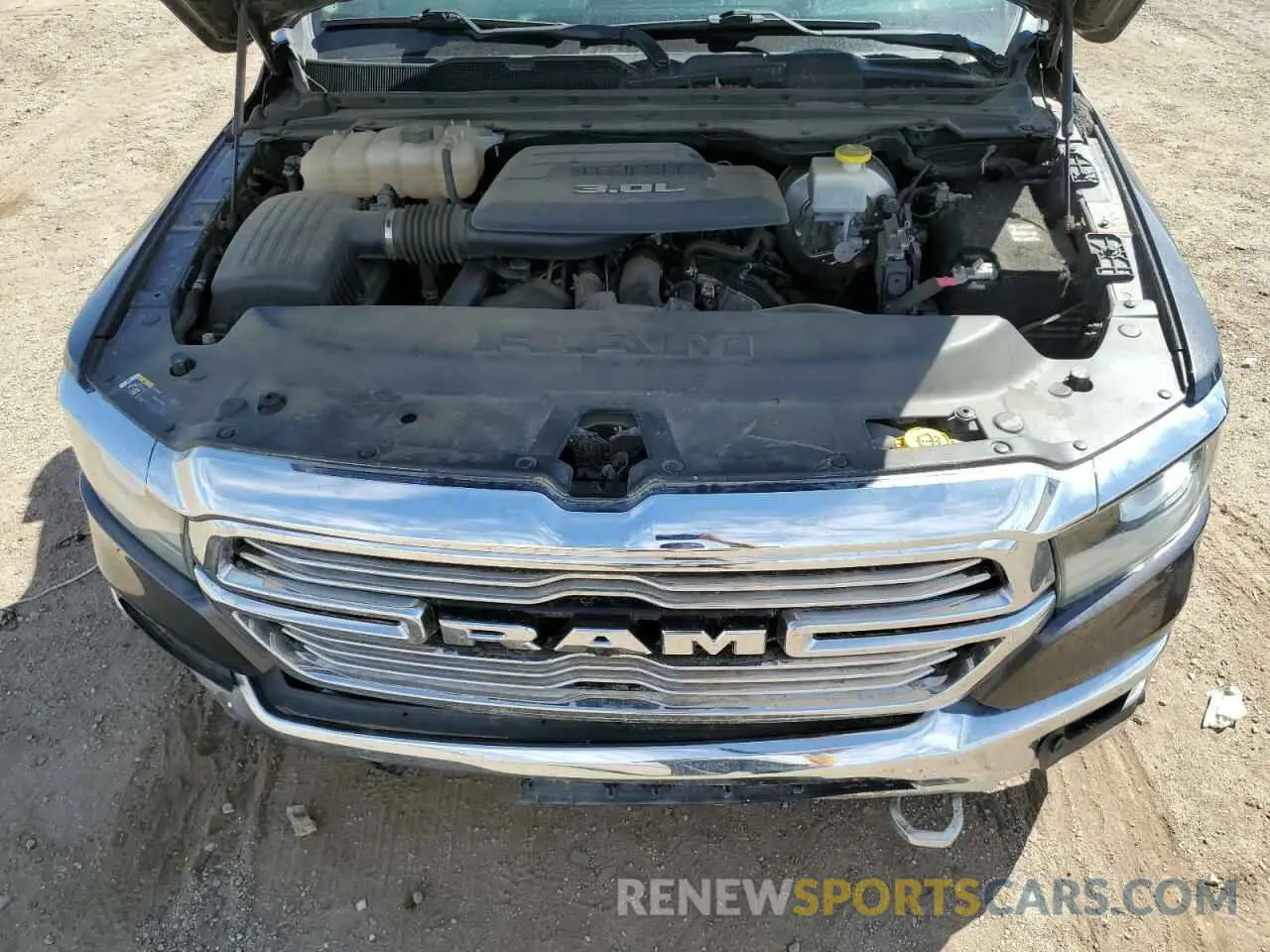 11 Photograph of a damaged car 1C6SRFJM0MN836037 RAM 1500 2021