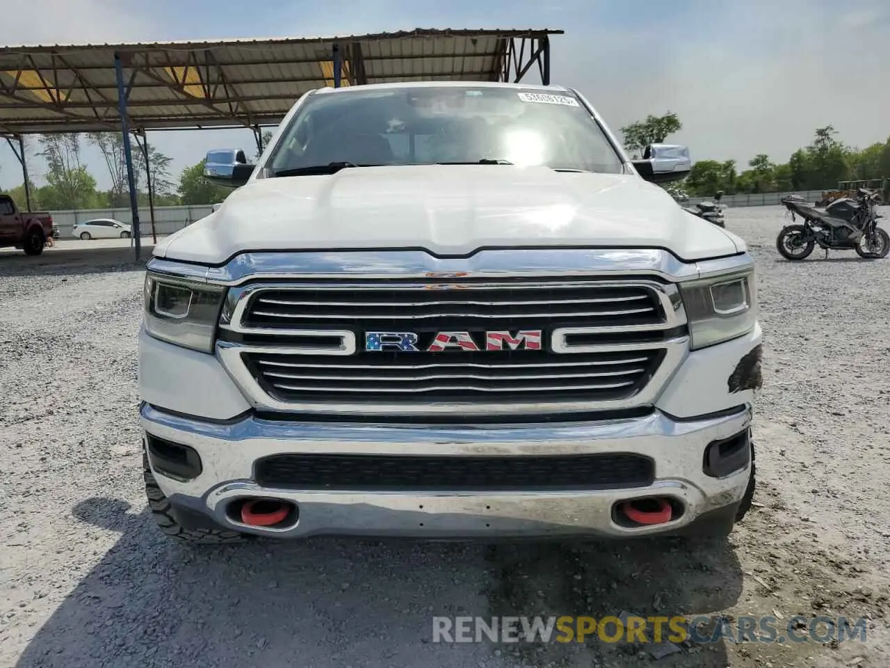 5 Photograph of a damaged car 1C6SRFJT1MN632614 RAM 1500 2021