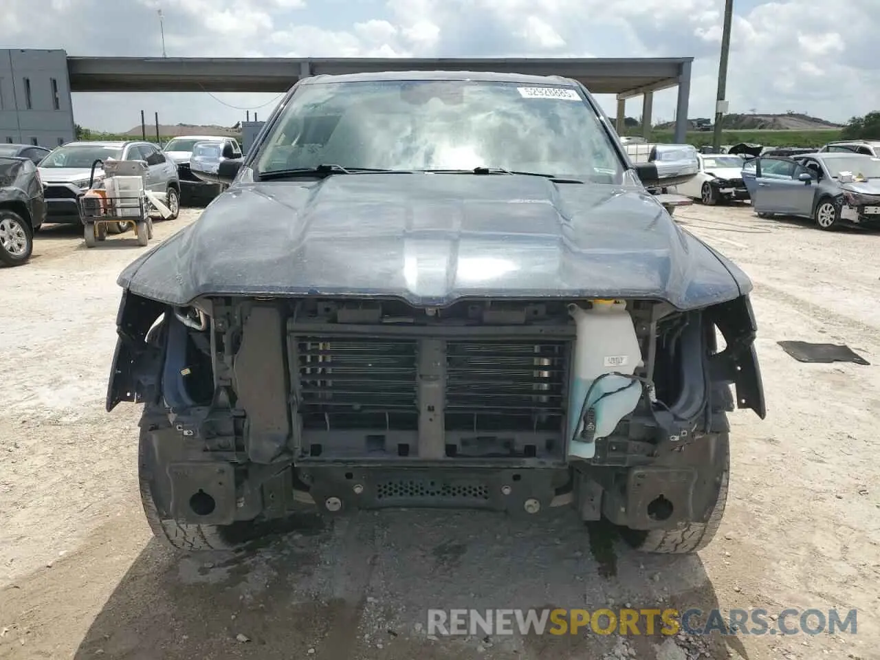 5 Photograph of a damaged car 1C6SRFJT1MN714830 RAM 1500 2021