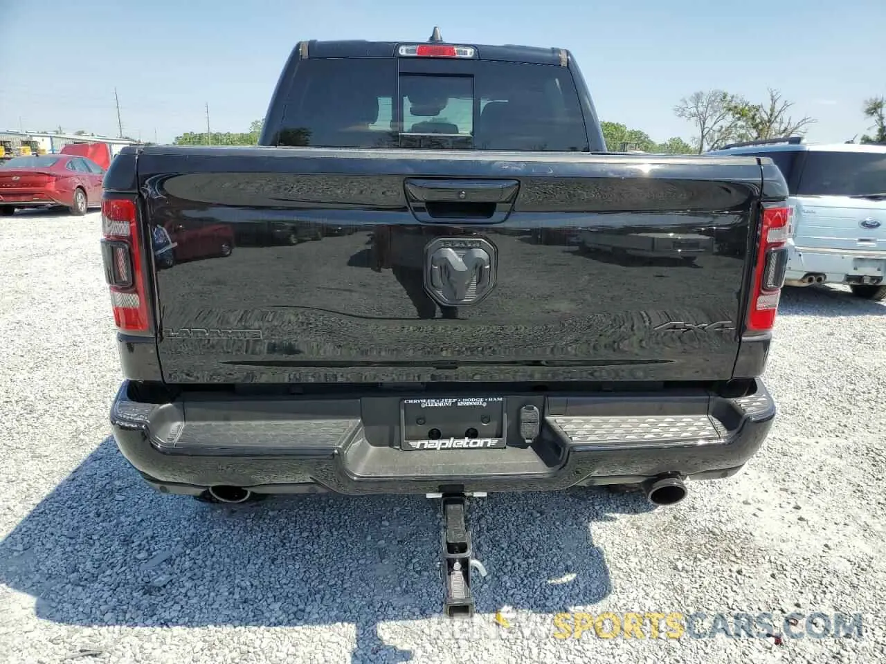 6 Photograph of a damaged car 1C6SRFJT1MN823126 RAM 1500 2021