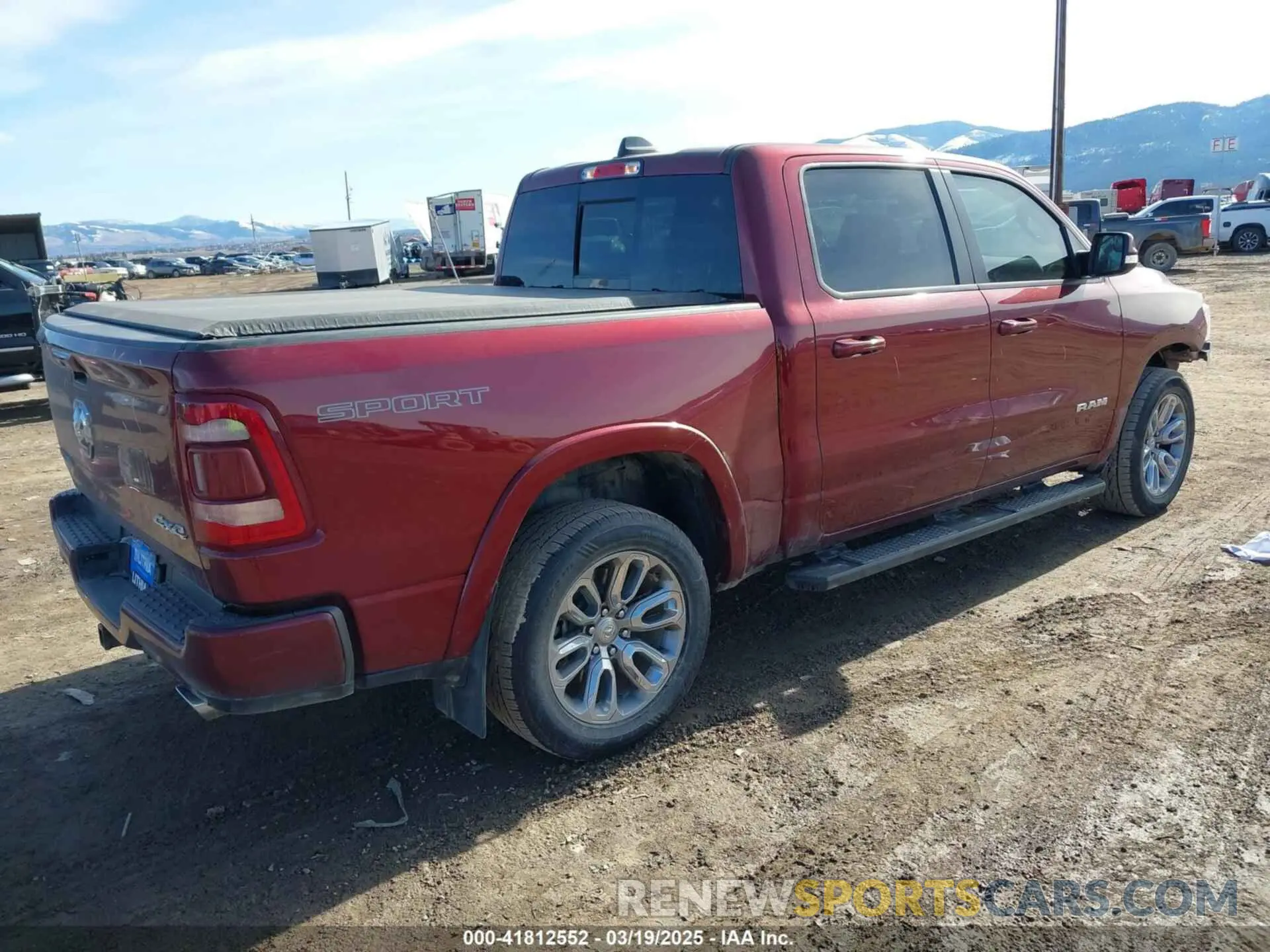 4 Photograph of a damaged car 1C6SRFJT2MN525409 RAM 1500 2021