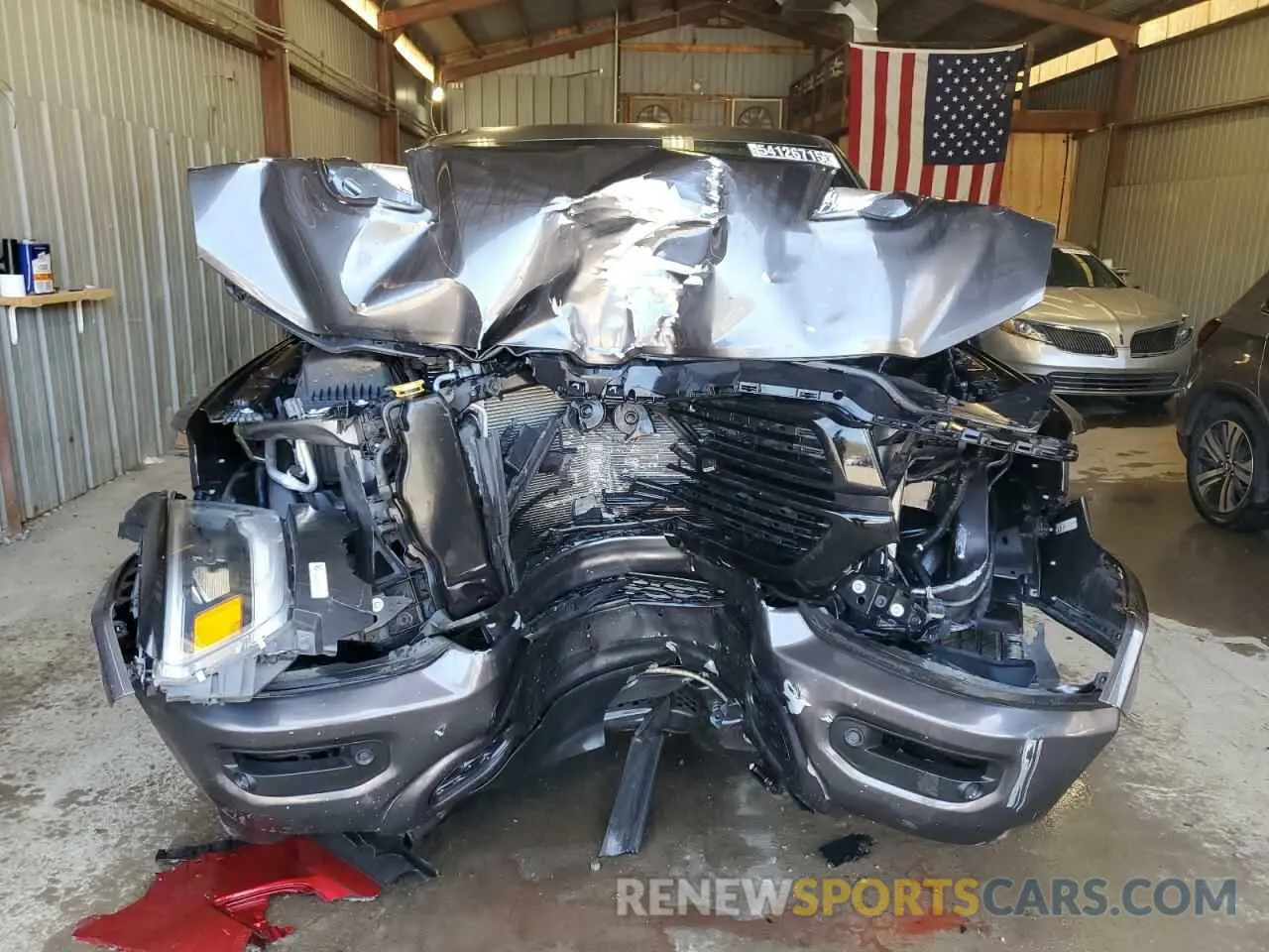 5 Photograph of a damaged car 1C6SRFJT2MN657943 RAM 1500 2021