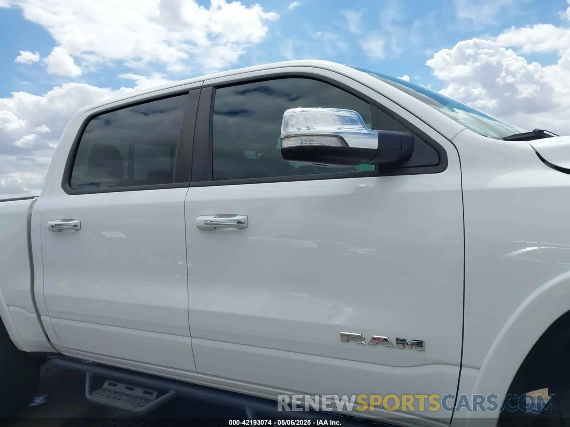 13 Photograph of a damaged car 1C6SRFJT2MN682437 RAM 1500 2021