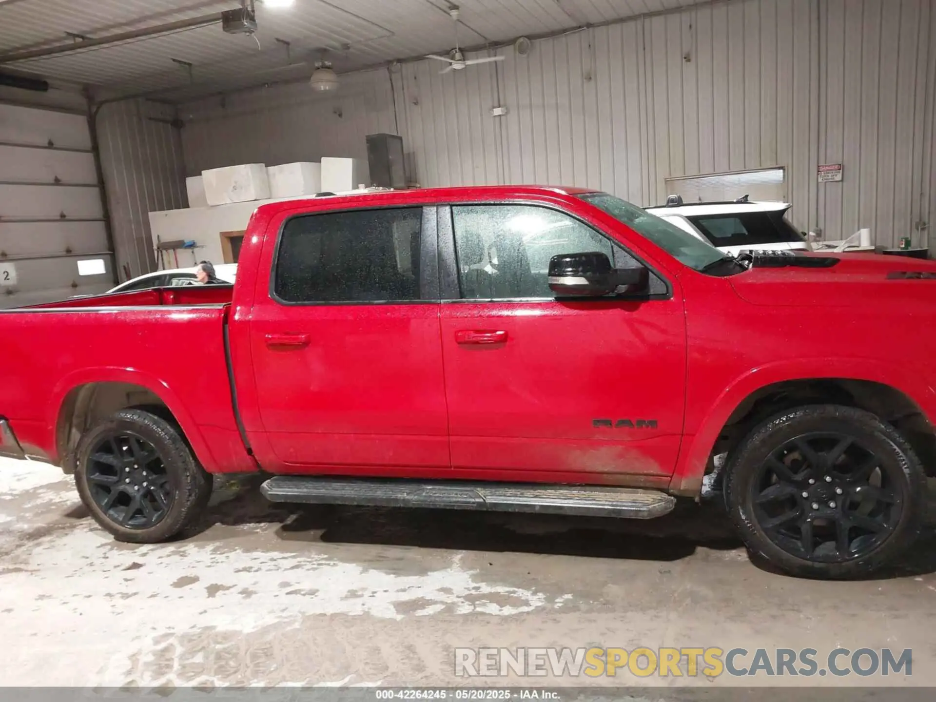 13 Photograph of a damaged car 1C6SRFJT2MN729787 RAM 1500 2021