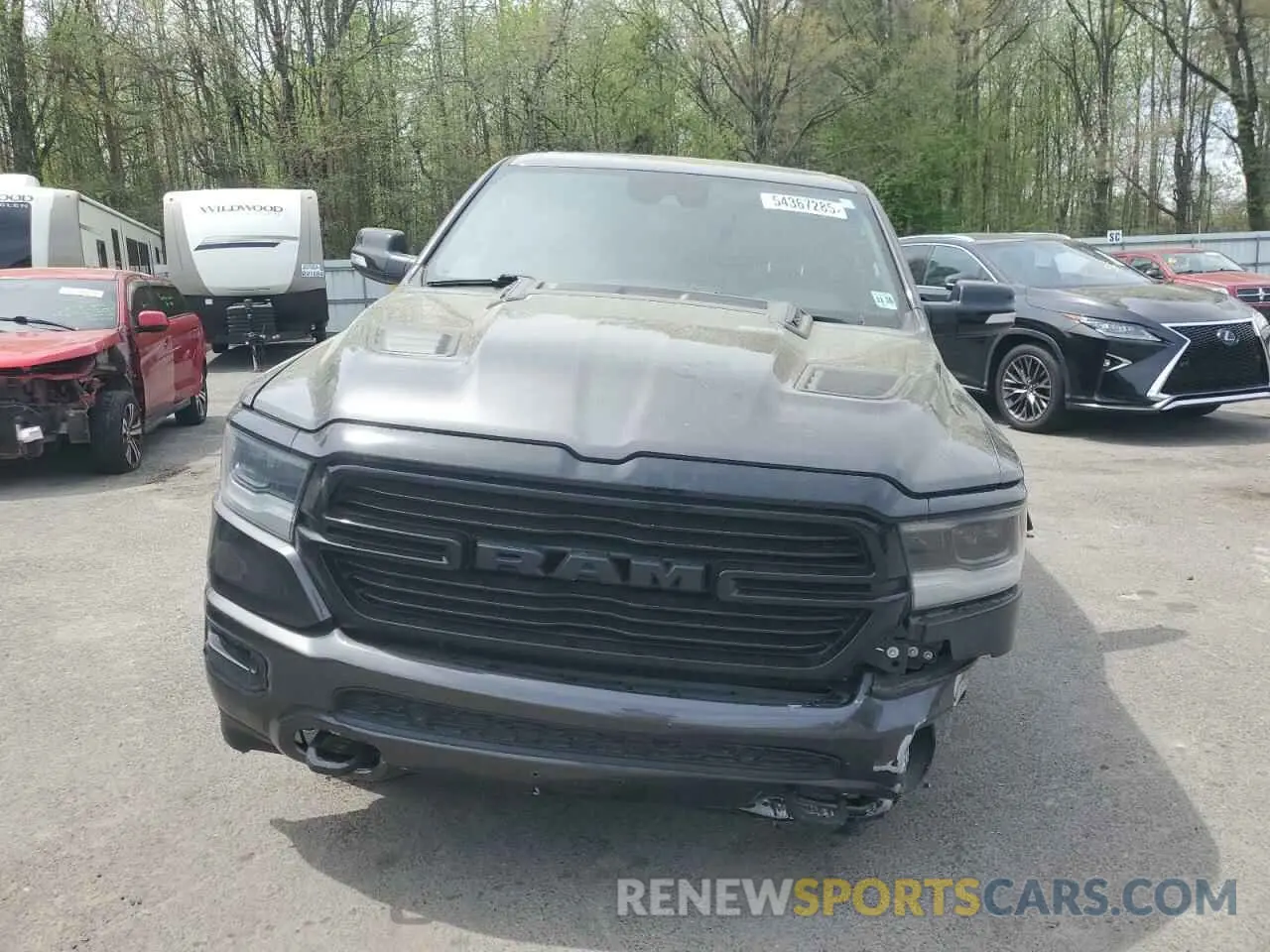 5 Photograph of a damaged car 1C6SRFJT4MN764069 RAM 1500 2021