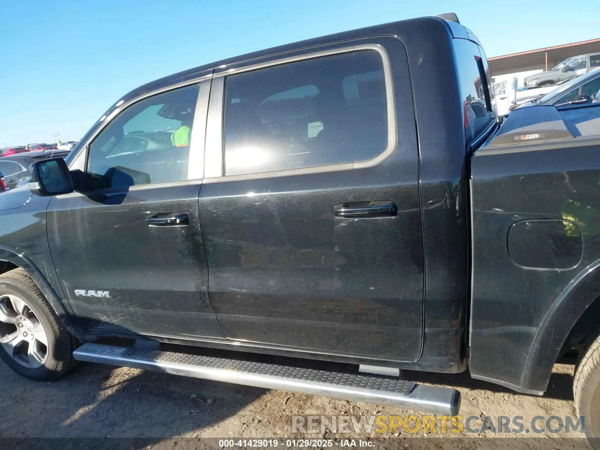 14 Photograph of a damaged car 1C6SRFJT6MN530984 RAM 1500 2021
