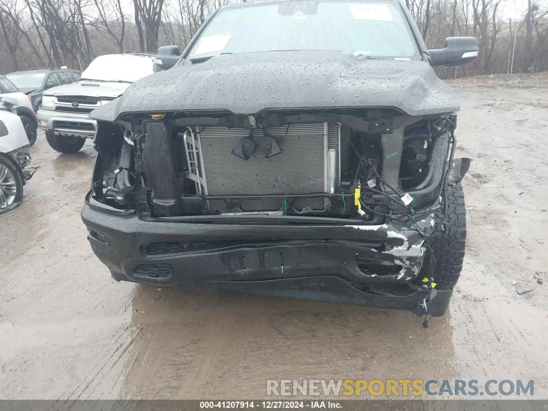 6 Photograph of a damaged car 1C6SRFJT6MN580803 RAM 1500 2021