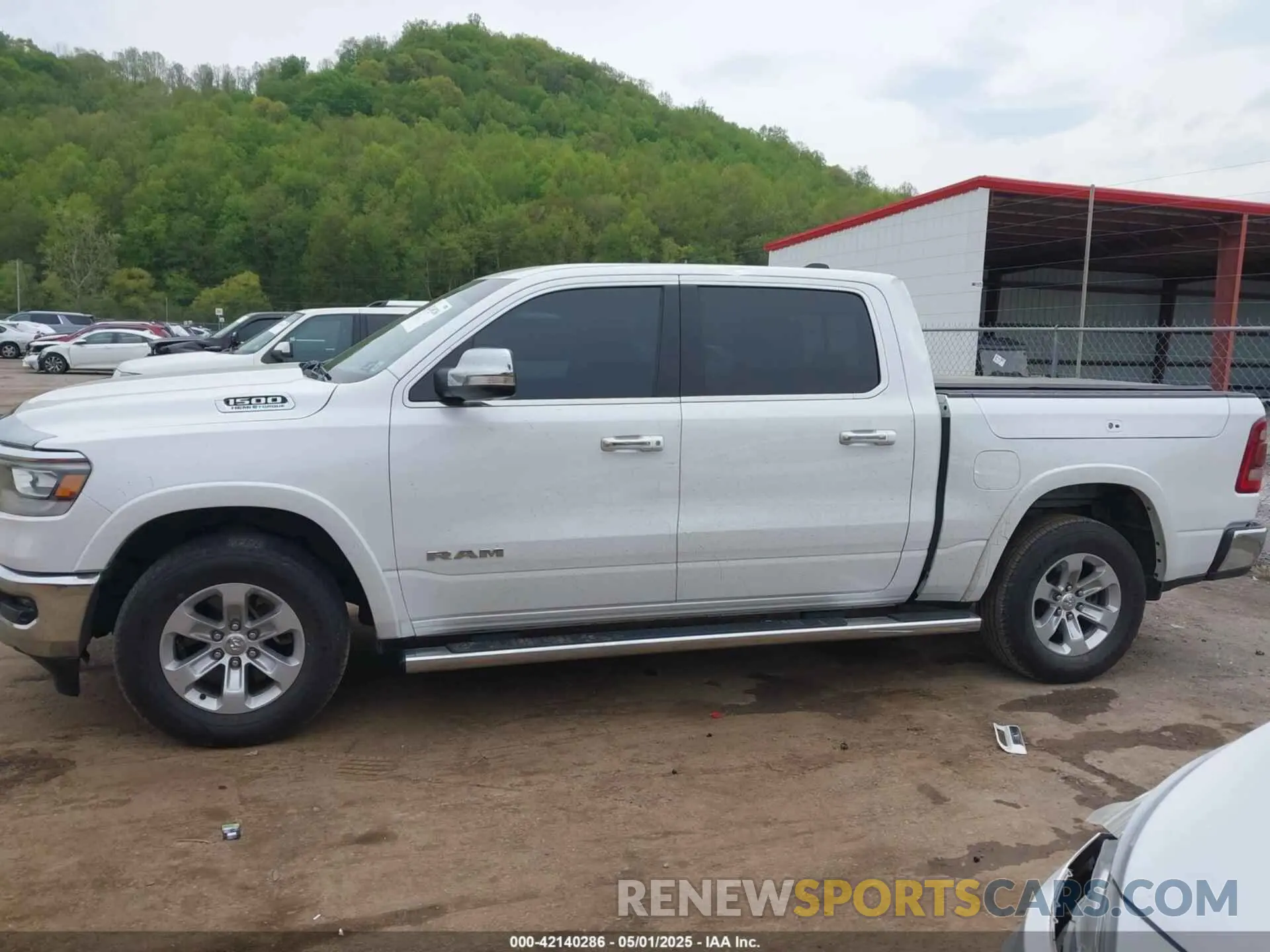 15 Photograph of a damaged car 1C6SRFJT9MN576017 RAM 1500 2021