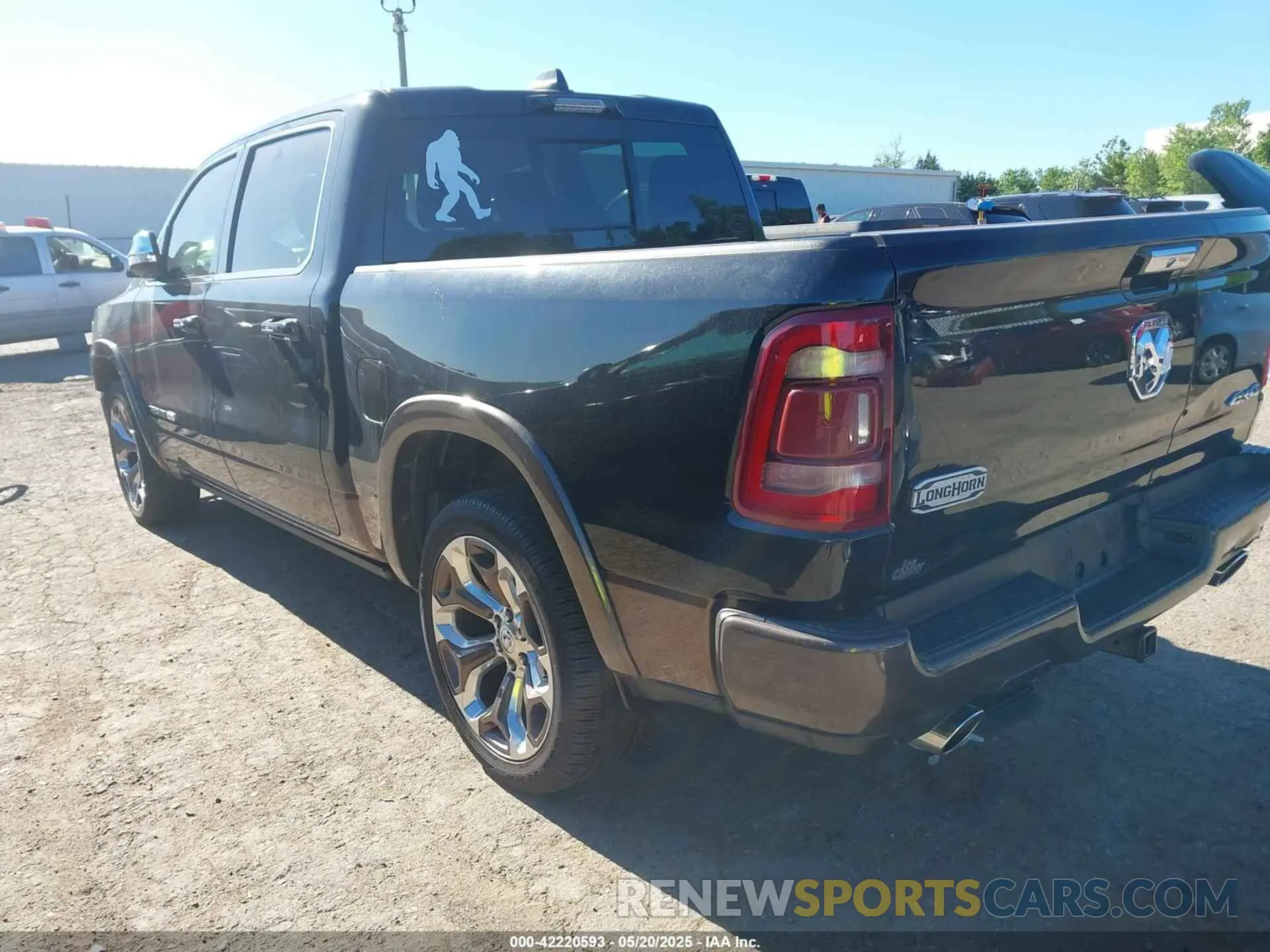 3 Photograph of a damaged car 1C6SRFKT7MN664062 RAM 1500 2021