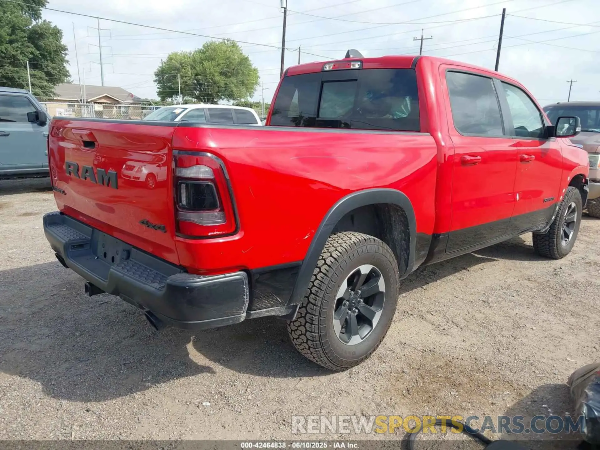 4 Photograph of a damaged car 1C6SRFLT8MN595963 RAM 1500 2021