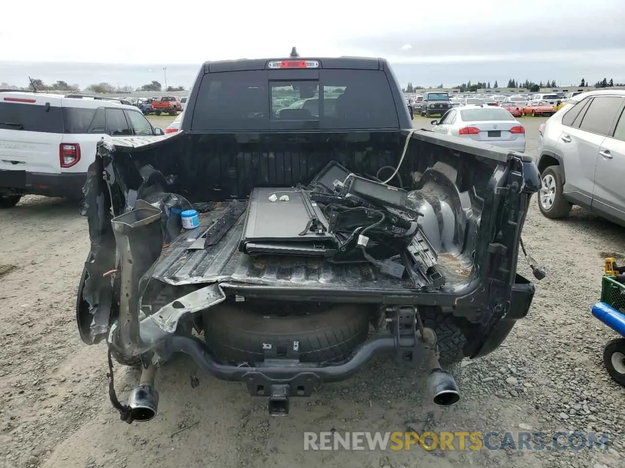 6 Photograph of a damaged car 1C6SRFMT2MN549057 RAM 1500 2021