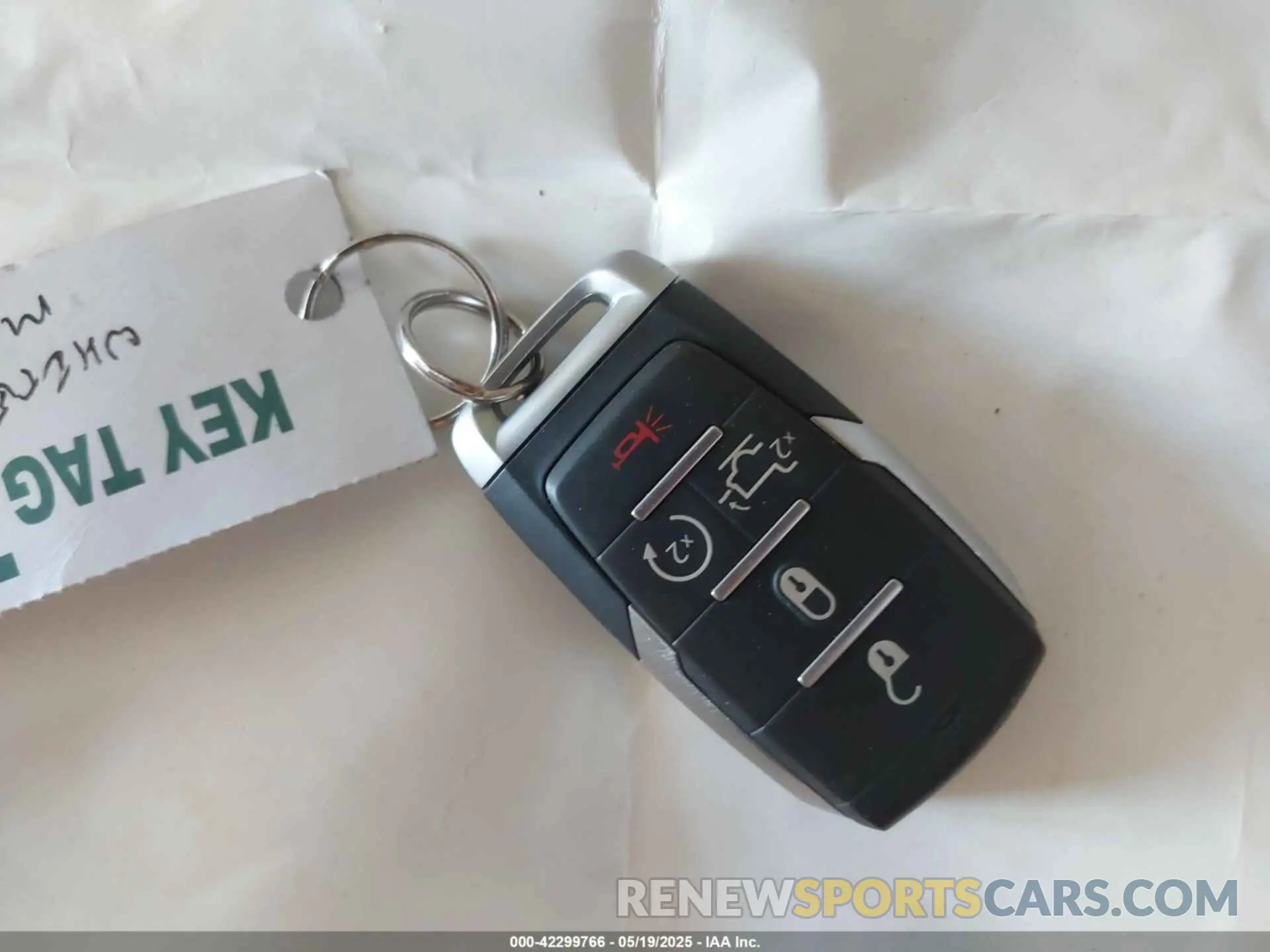11 Фотография поврежденного автомобиля 1C6SRFRTXMN682089 RAM 1500 2021