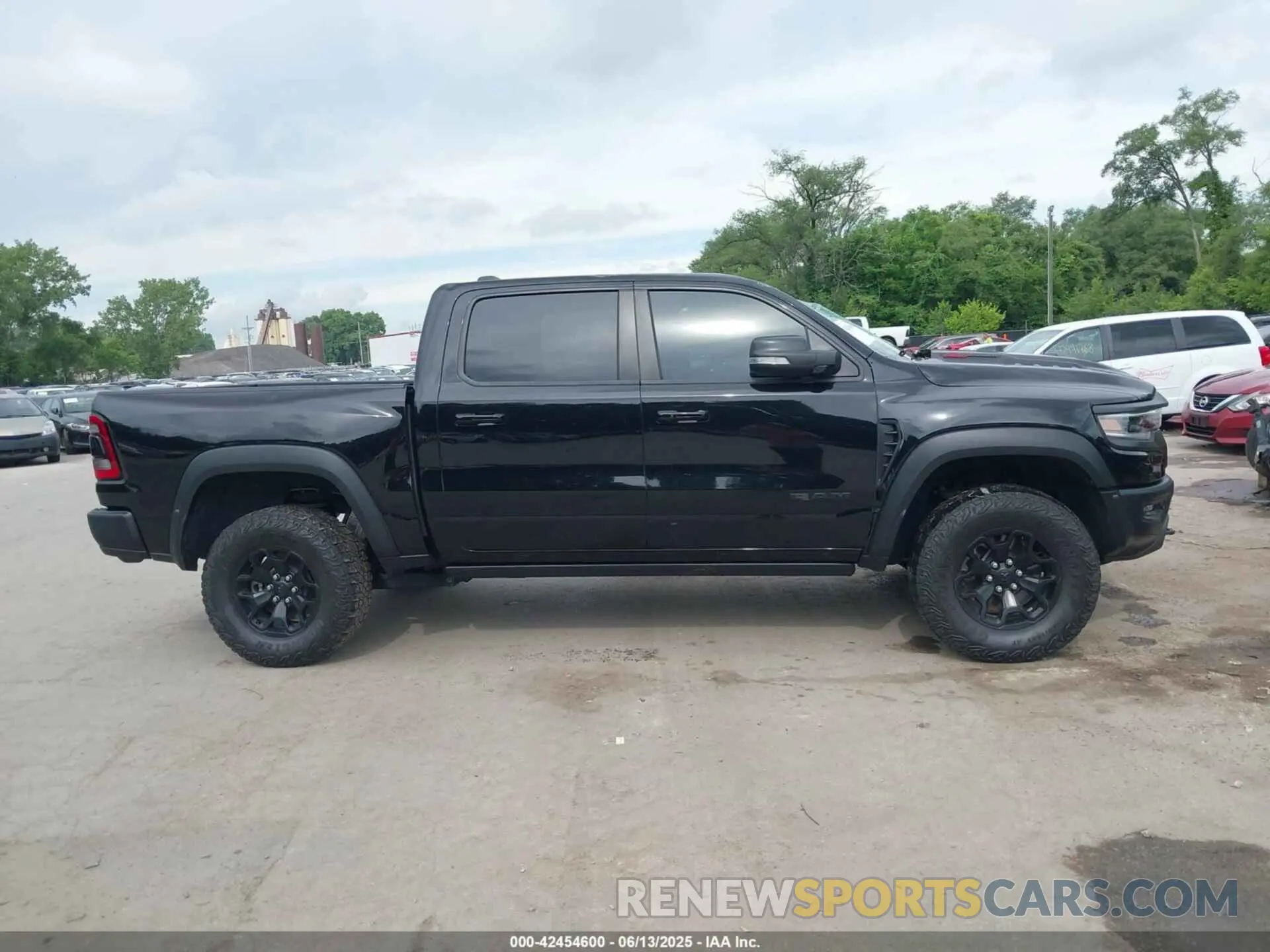 13 Photograph of a damaged car 1C6SRFU92MN685001 RAM 1500 2021