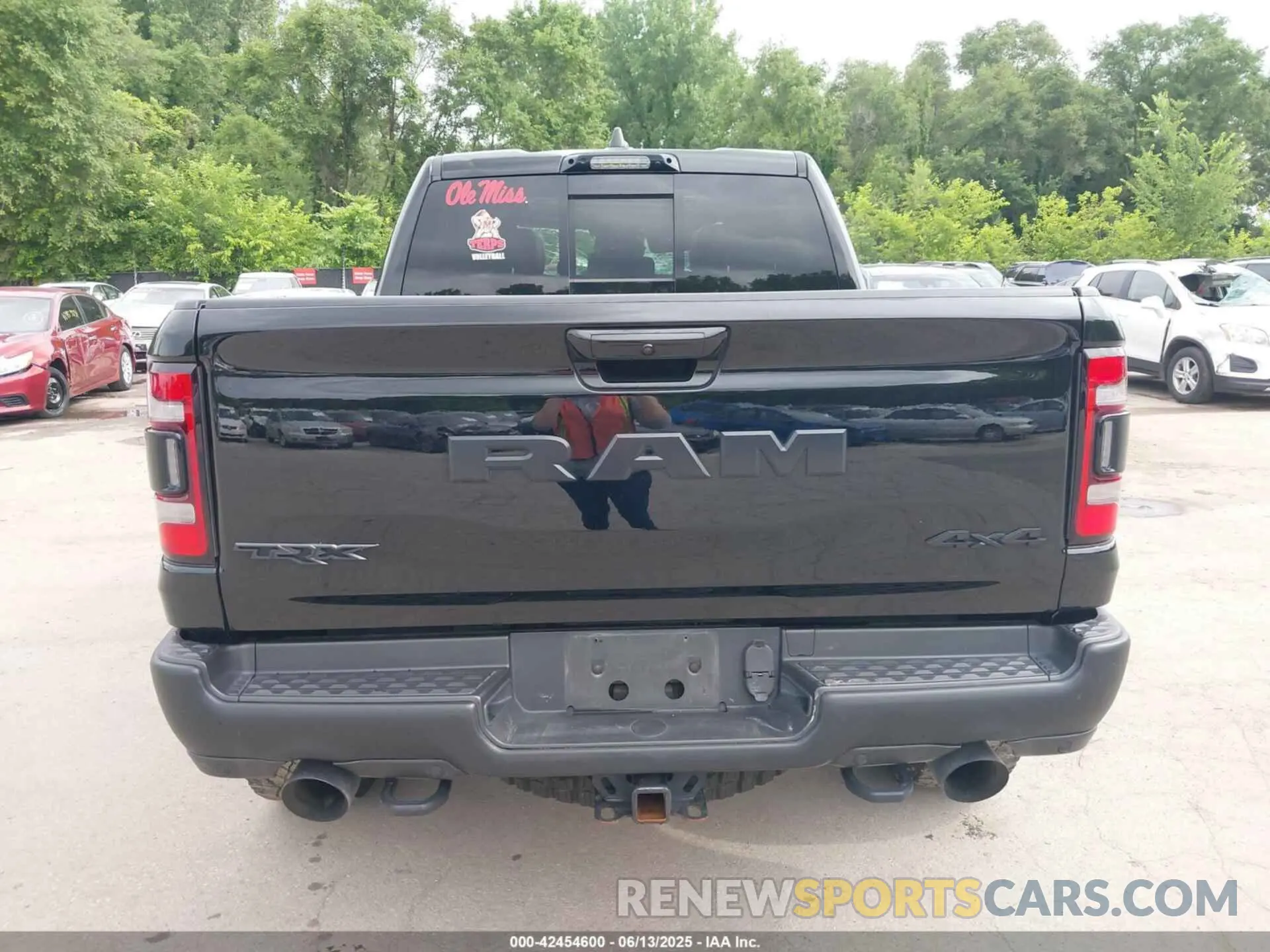 16 Photograph of a damaged car 1C6SRFU92MN685001 RAM 1500 2021