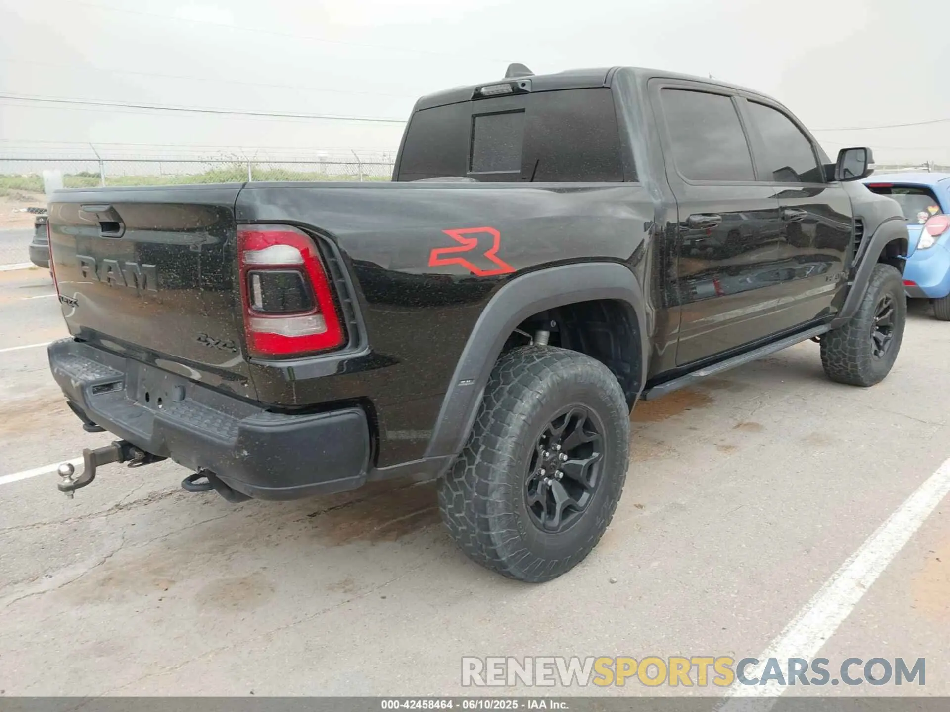 4 Фотография поврежденного автомобиля 1C6SRFU92MN805007 RAM 1500 2021