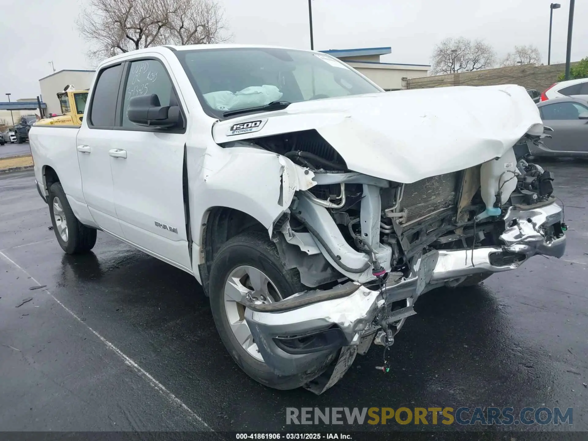 1 Photograph of a damaged car 1C6RREBG0NN272893 RAM 1500 2022