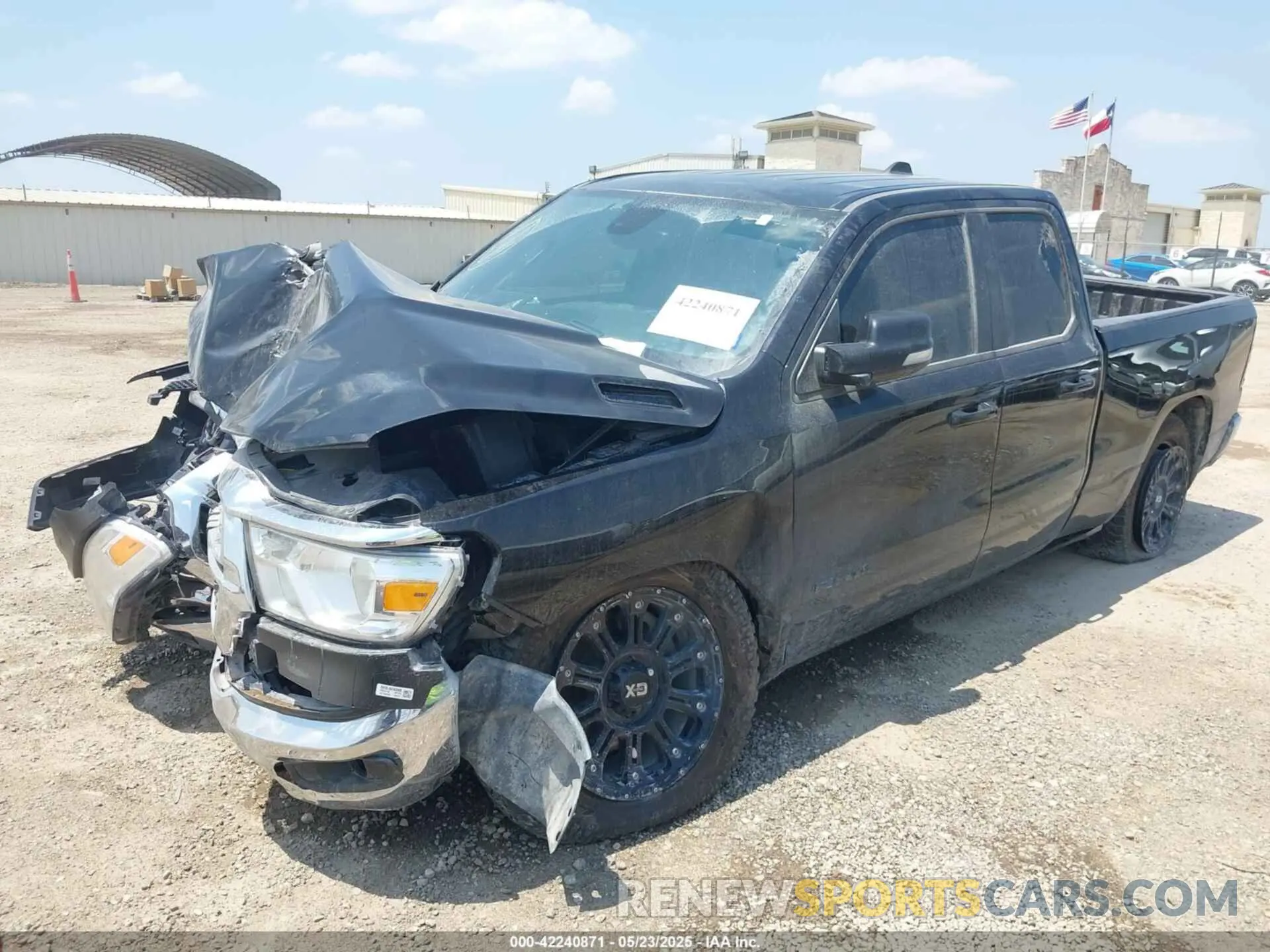 2 Фотография поврежденного автомобиля 1C6RREBGXNN268155 RAM 1500 2022