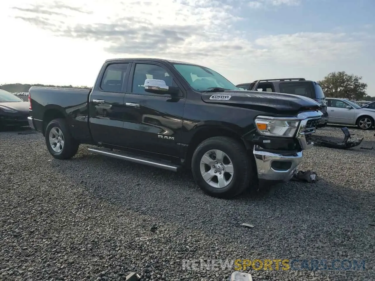 4 Photograph of a damaged car 1C6RREBT0NN389581 RAM 1500 2022