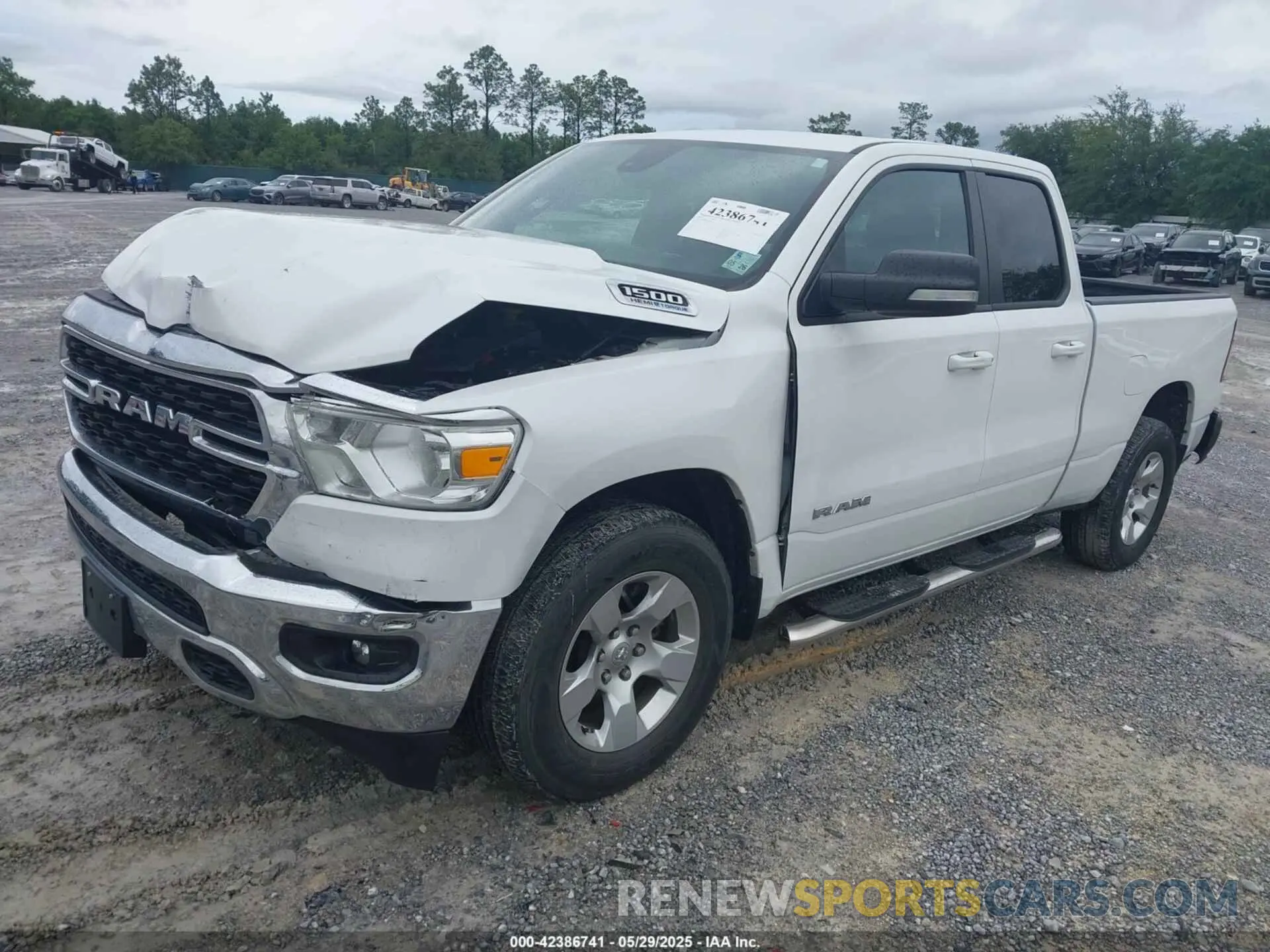 2 Photograph of a damaged car 1C6RREBT0NN393596 RAM 1500 2022