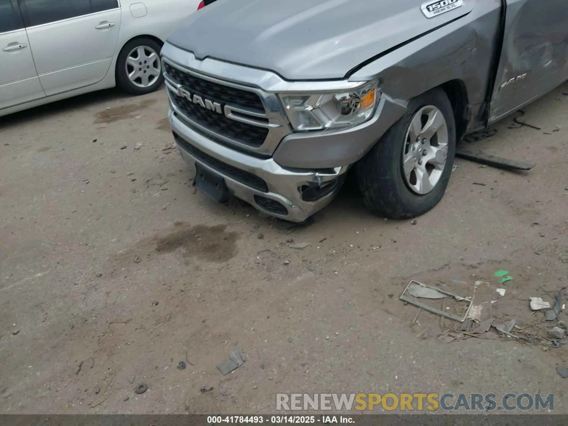 2 Фотография поврежденного автомобиля 1C6RREBT2NN228066 RAM 1500 2022