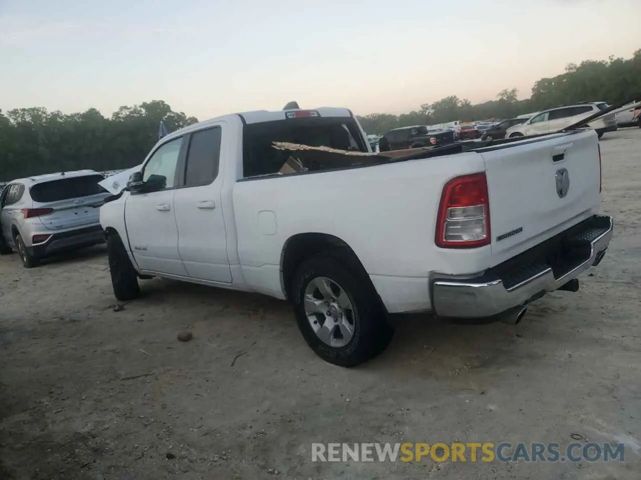 2 Photograph of a damaged car 1C6RREBT2NN475233 RAM 1500 2022