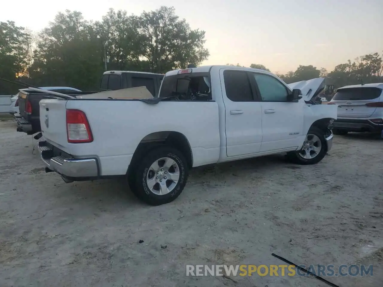 3 Photograph of a damaged car 1C6RREBT2NN475233 RAM 1500 2022