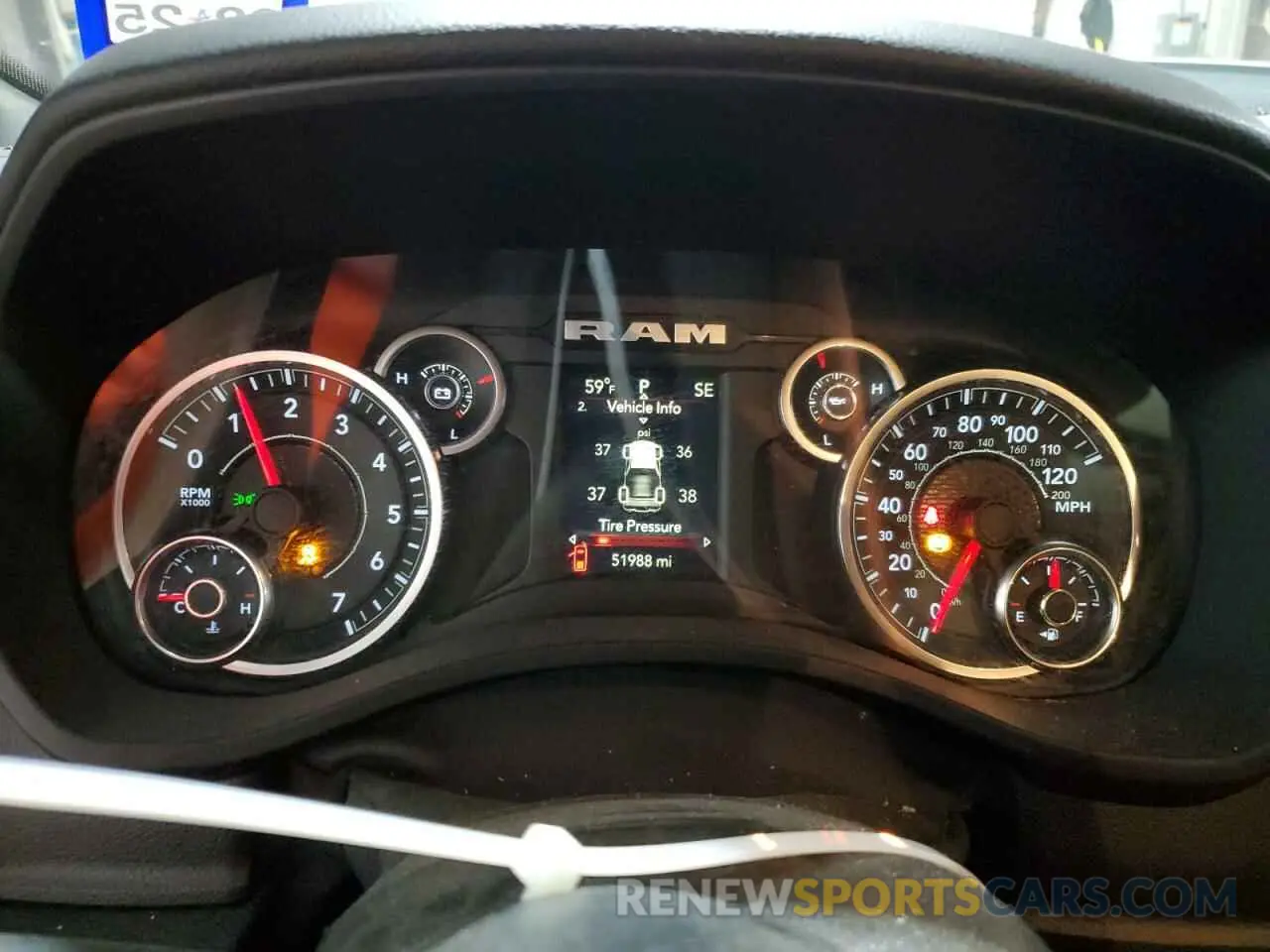 9 Фотография поврежденного автомобиля 1C6RREBT3NN124878 RAM 1500 2022