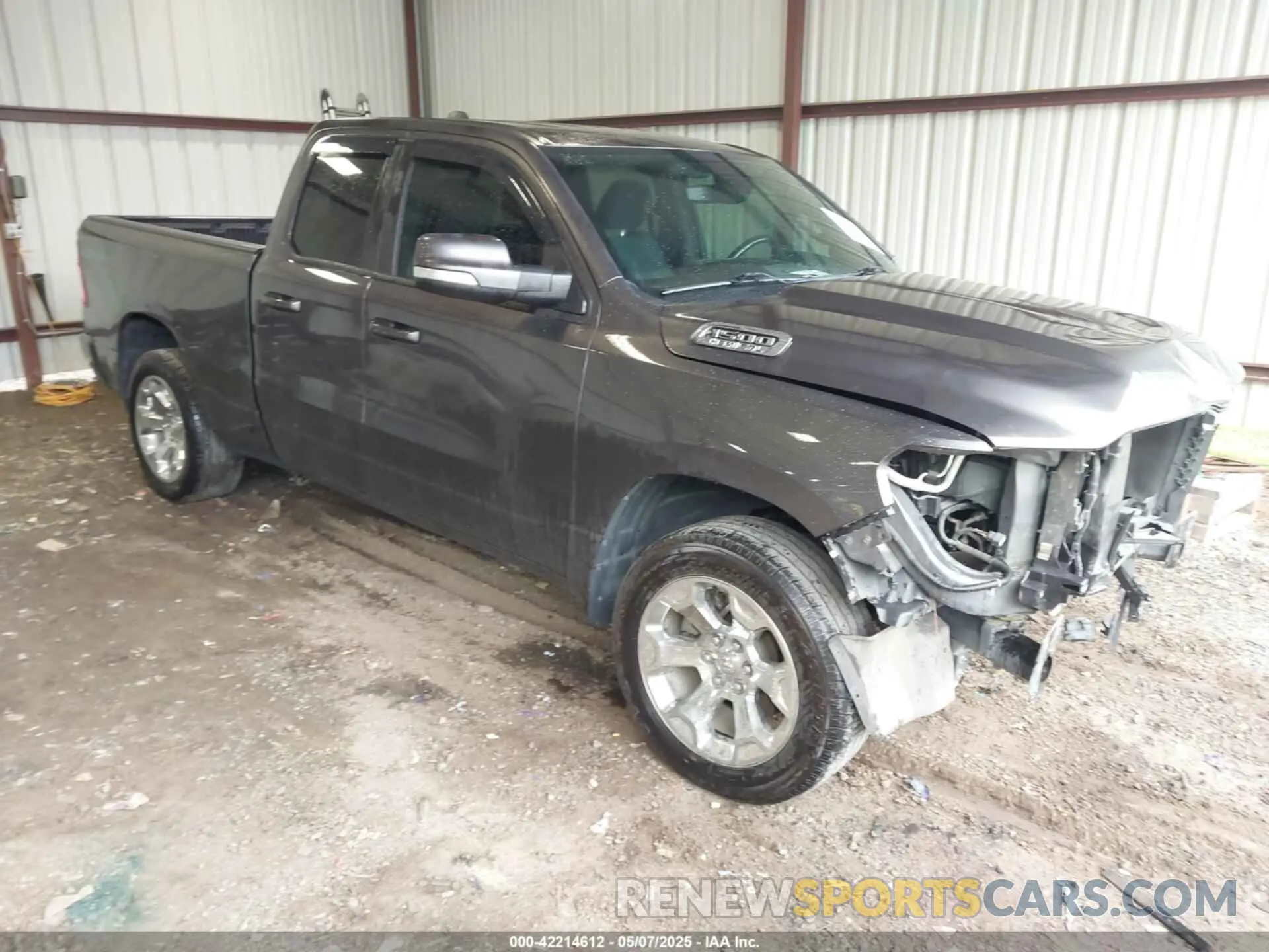 1 Photograph of a damaged car 1C6RREBT4NN152981 RAM 1500 2022