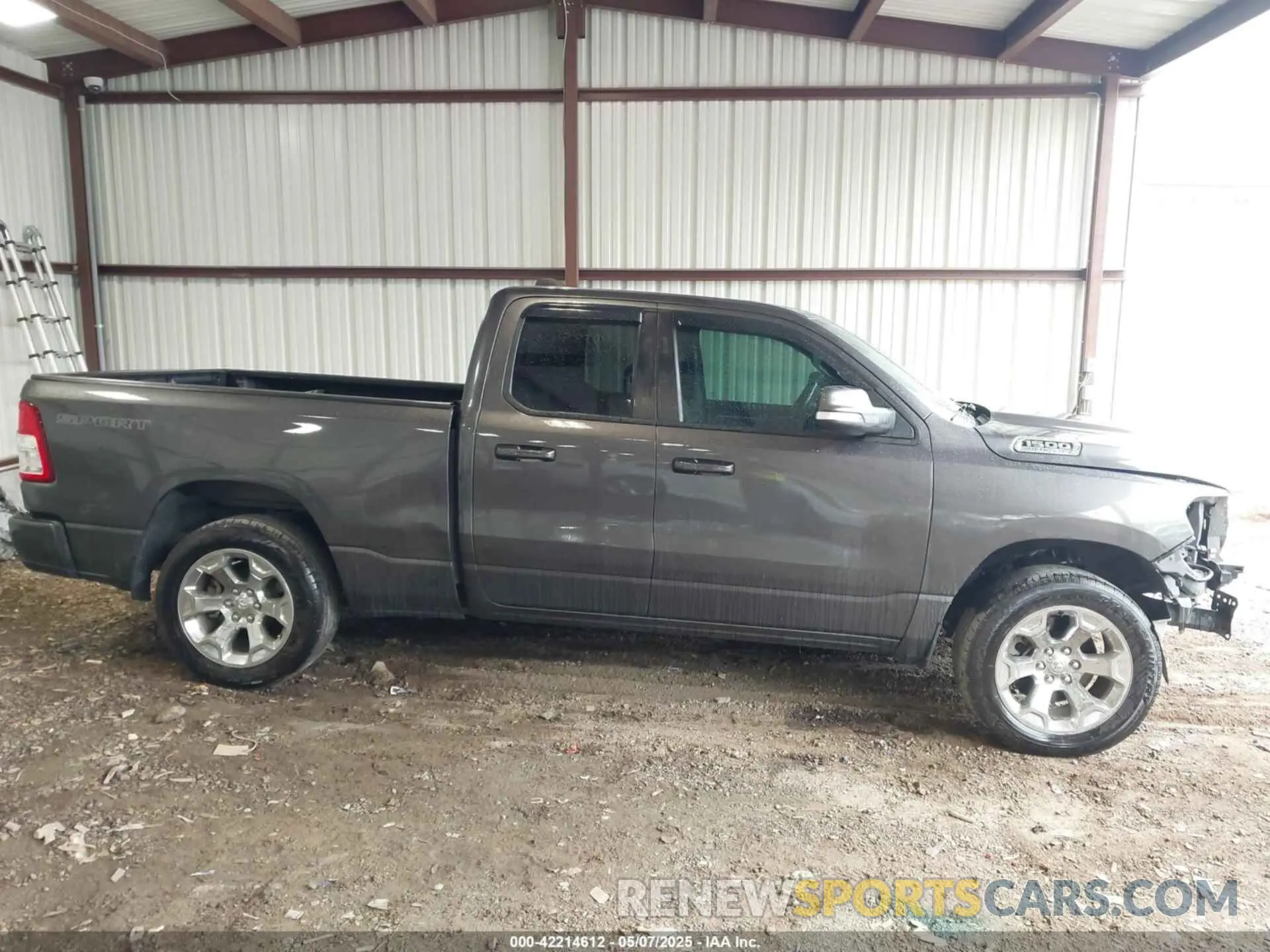 13 Photograph of a damaged car 1C6RREBT4NN152981 RAM 1500 2022