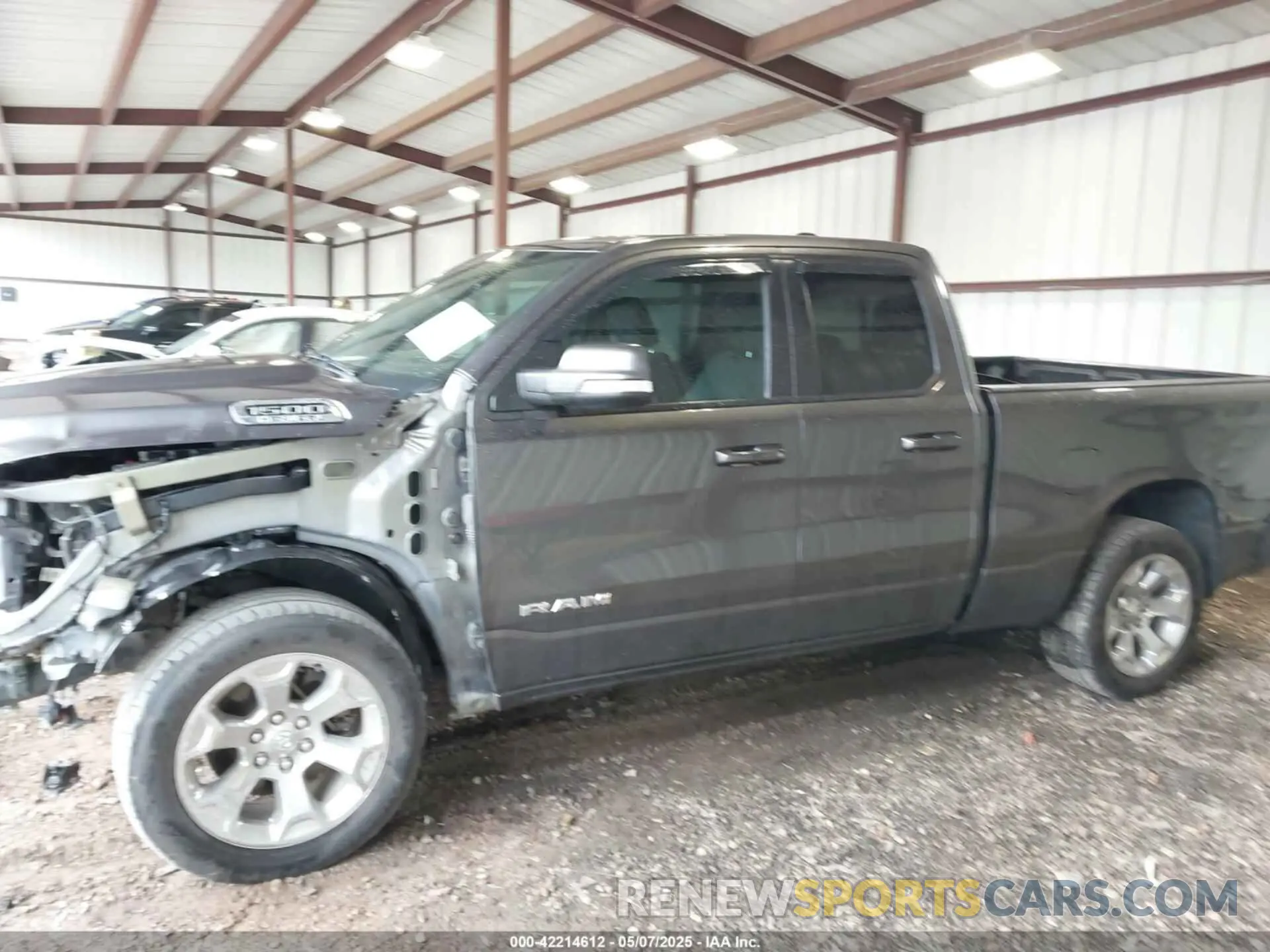 14 Photograph of a damaged car 1C6RREBT4NN152981 RAM 1500 2022