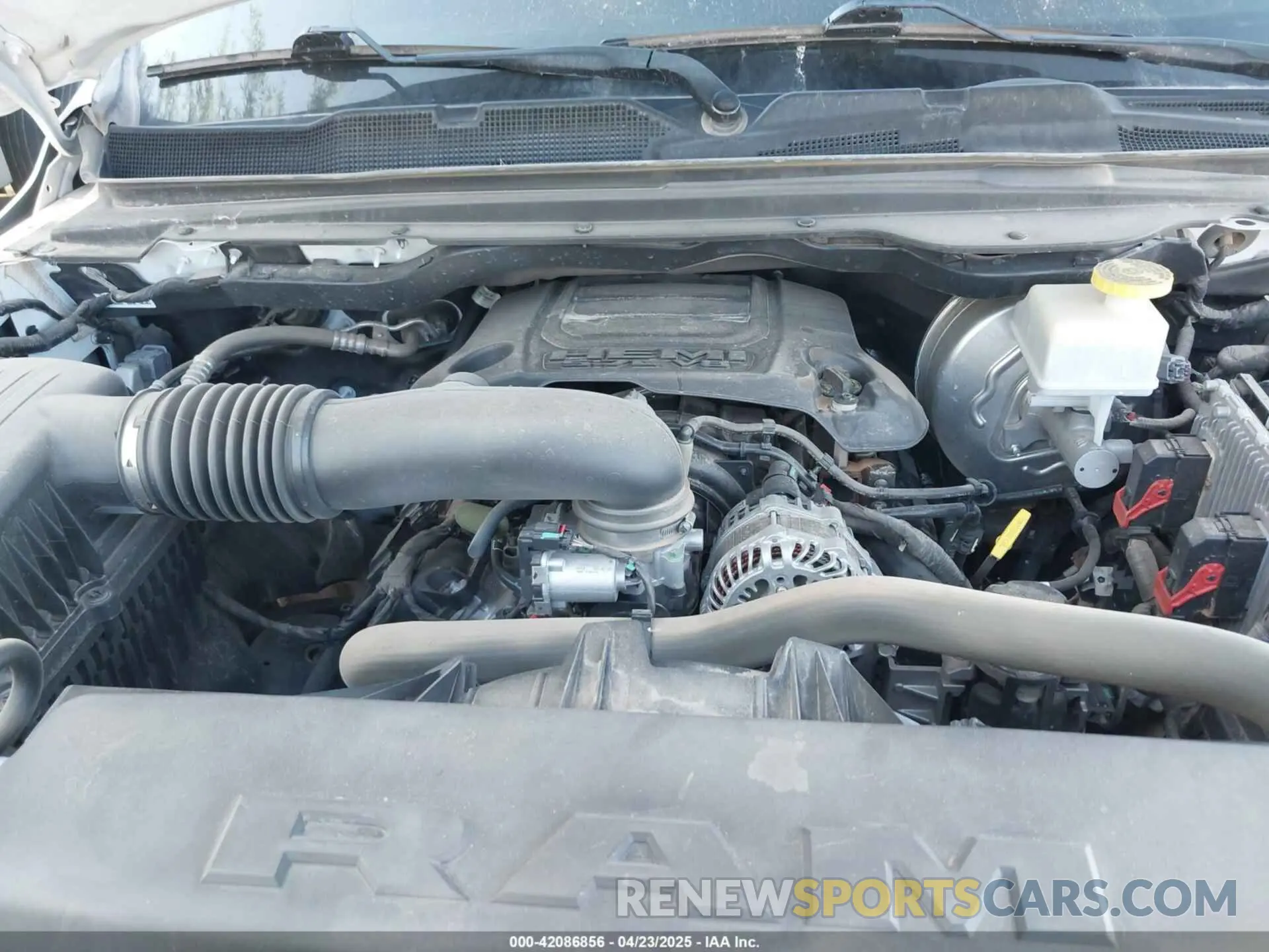 10 Photograph of a damaged car 1C6RREBT6NN274404 RAM 1500 2022