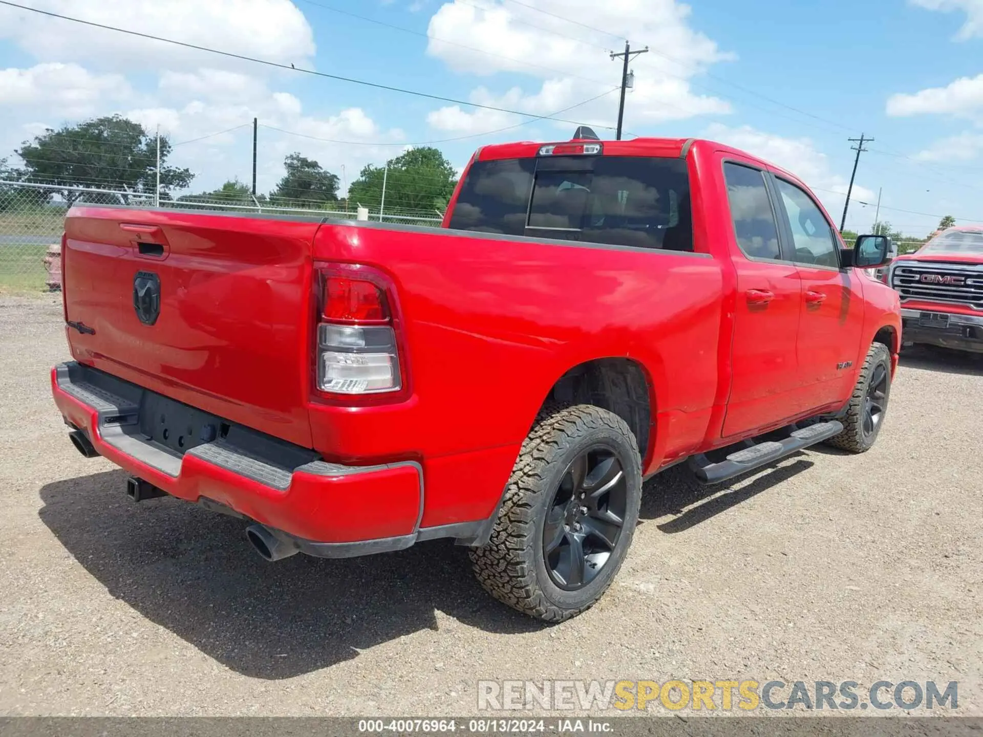 4 Photograph of a damaged car 1C6RREBT7NN399122 RAM 1500 2022