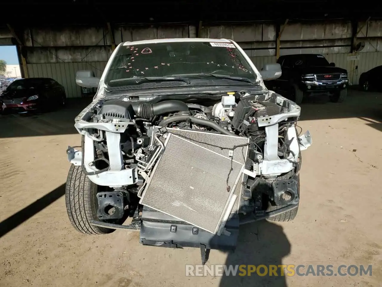 5 Фотография поврежденного автомобиля 1C6RREBT8NN201776 RAM 1500 2022