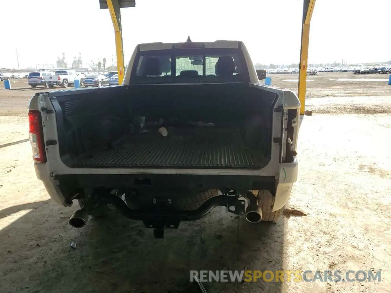 6 Фотография поврежденного автомобиля 1C6RREBT8NN201776 RAM 1500 2022