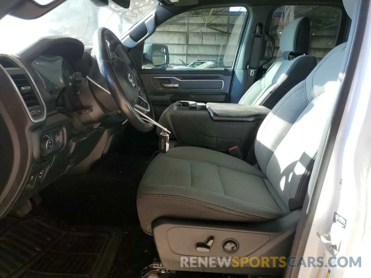 7 Фотография поврежденного автомобиля 1C6RREBT8NN201776 RAM 1500 2022