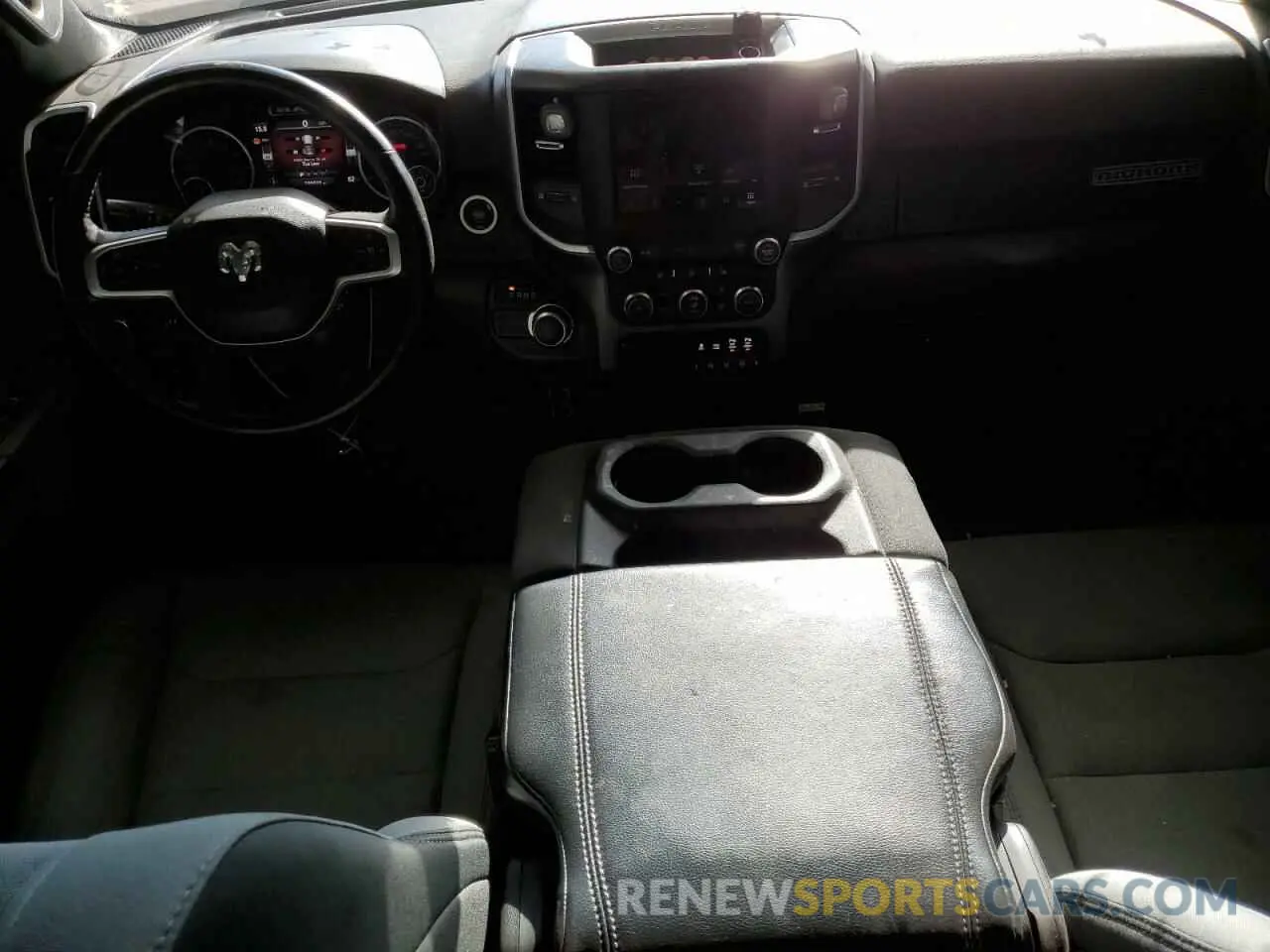 8 Фотография поврежденного автомобиля 1C6RREBT8NN201776 RAM 1500 2022