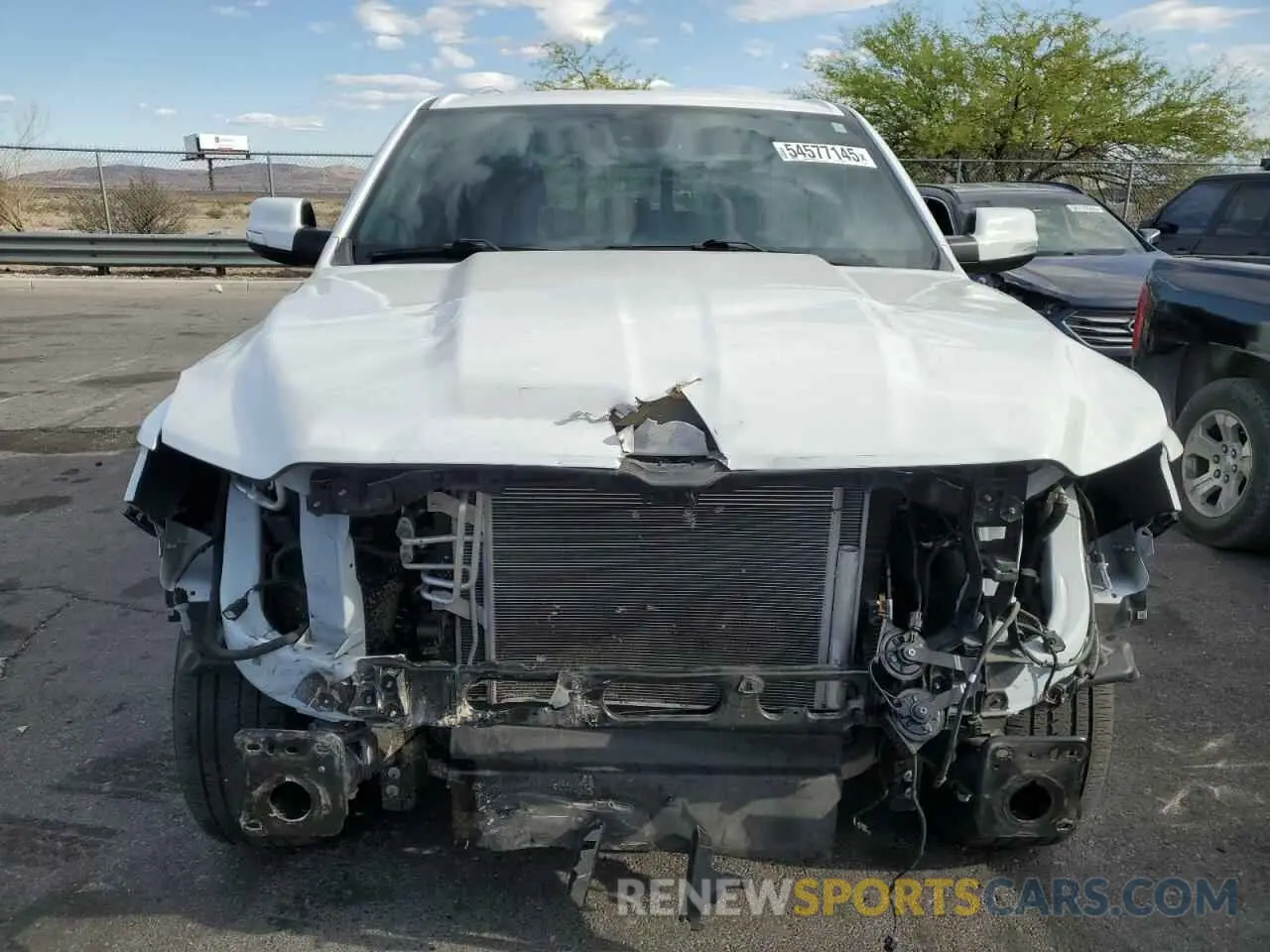 5 Photograph of a damaged car 1C6RREBT8NN253506 RAM 1500 2022