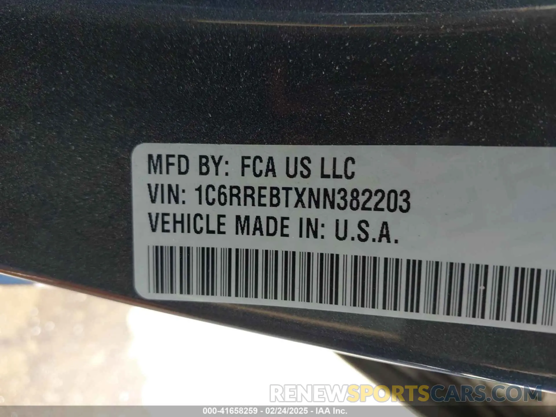 9 Photograph of a damaged car 1C6RREBTXNN382203 RAM 1500 2022