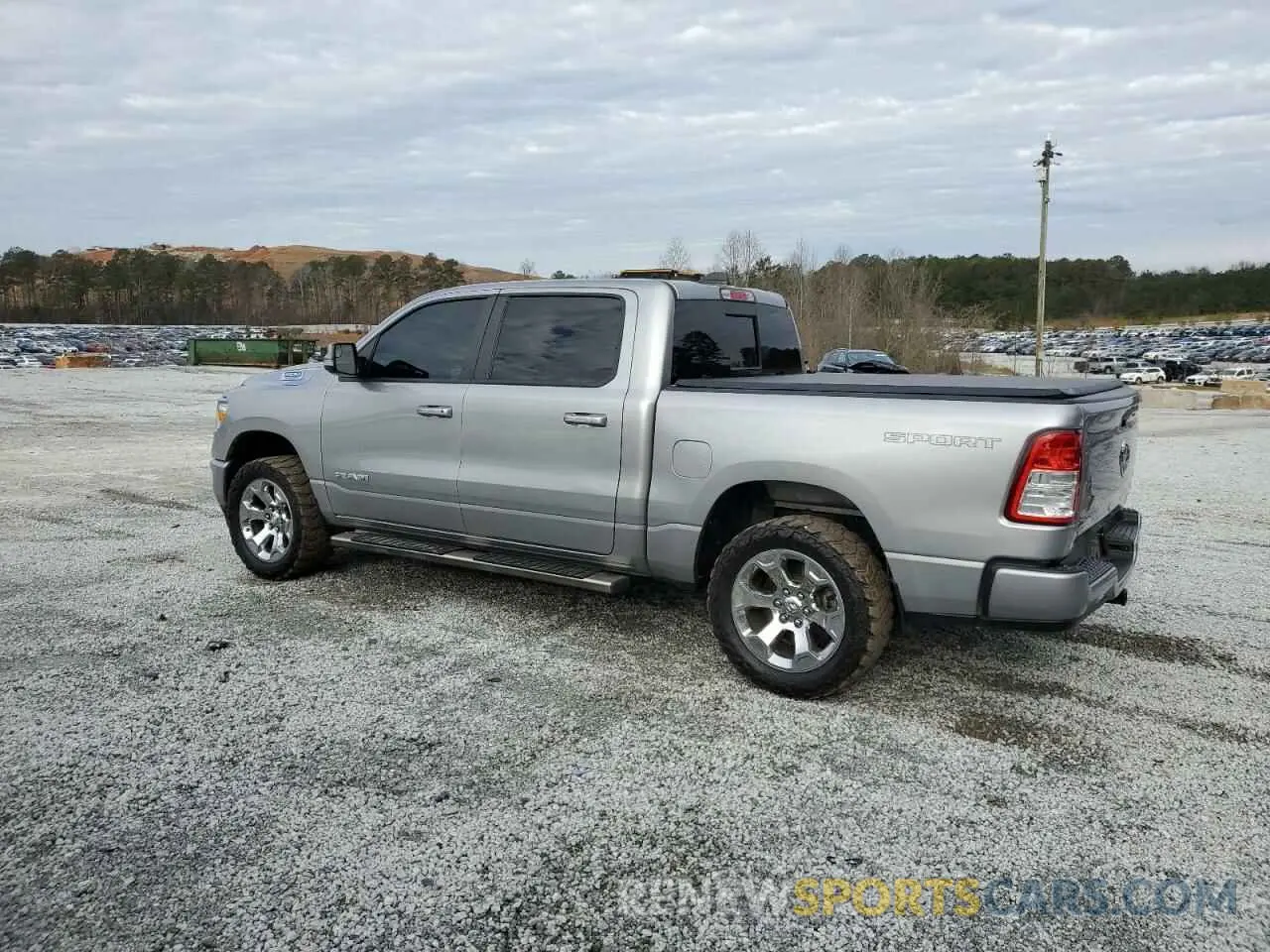 2 Photograph of a damaged car 1C6RREFG5NN398984 RAM 1500 2022