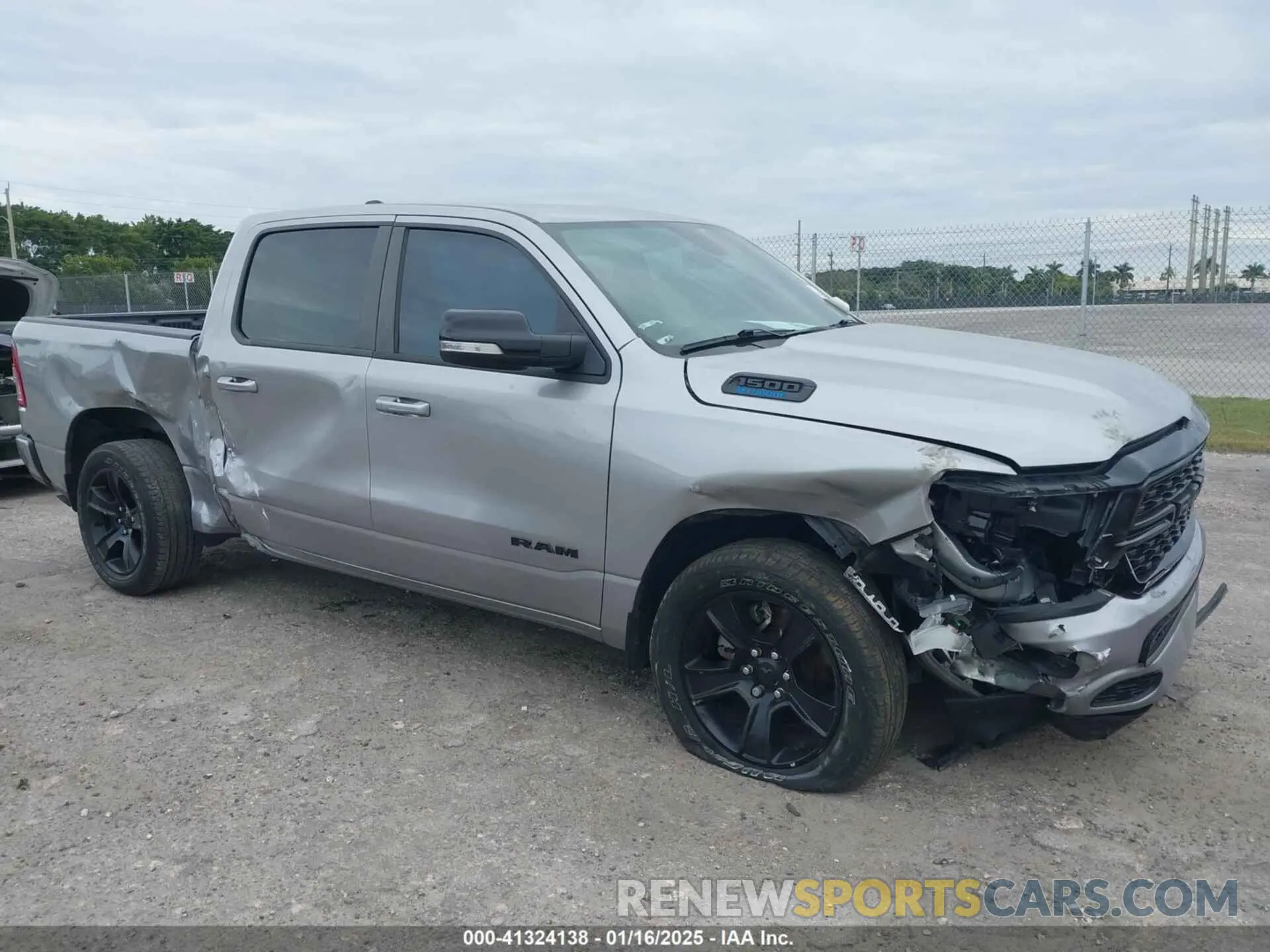 6 Photograph of a damaged car 1C6RREFG8NN326239 RAM 1500 2022