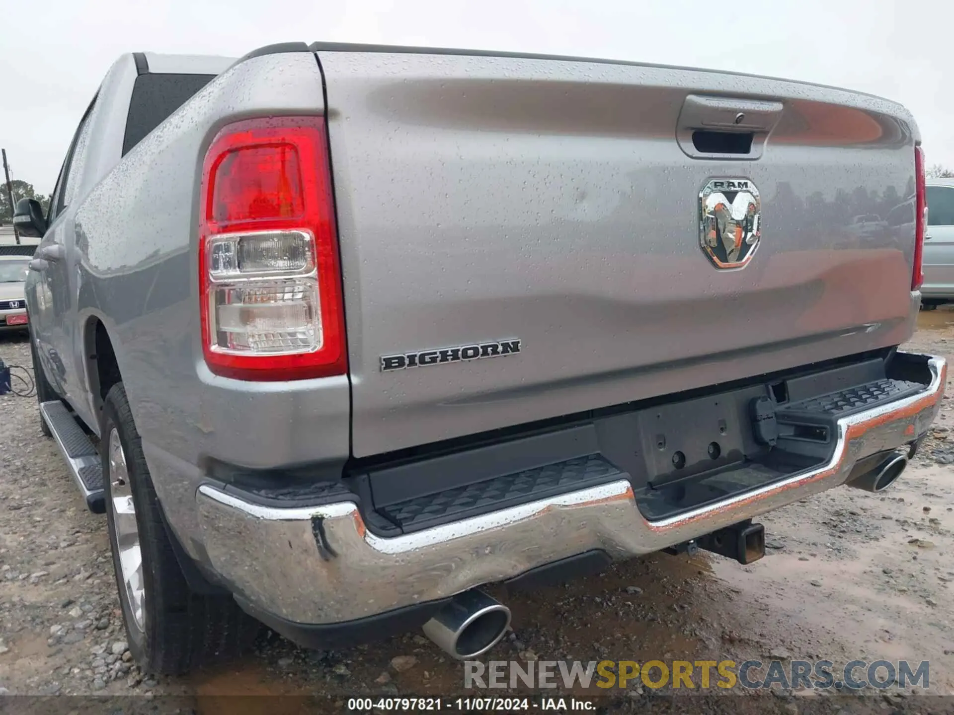 13 Photograph of a damaged car 1C6RREFM6NN408489 RAM 1500 2022