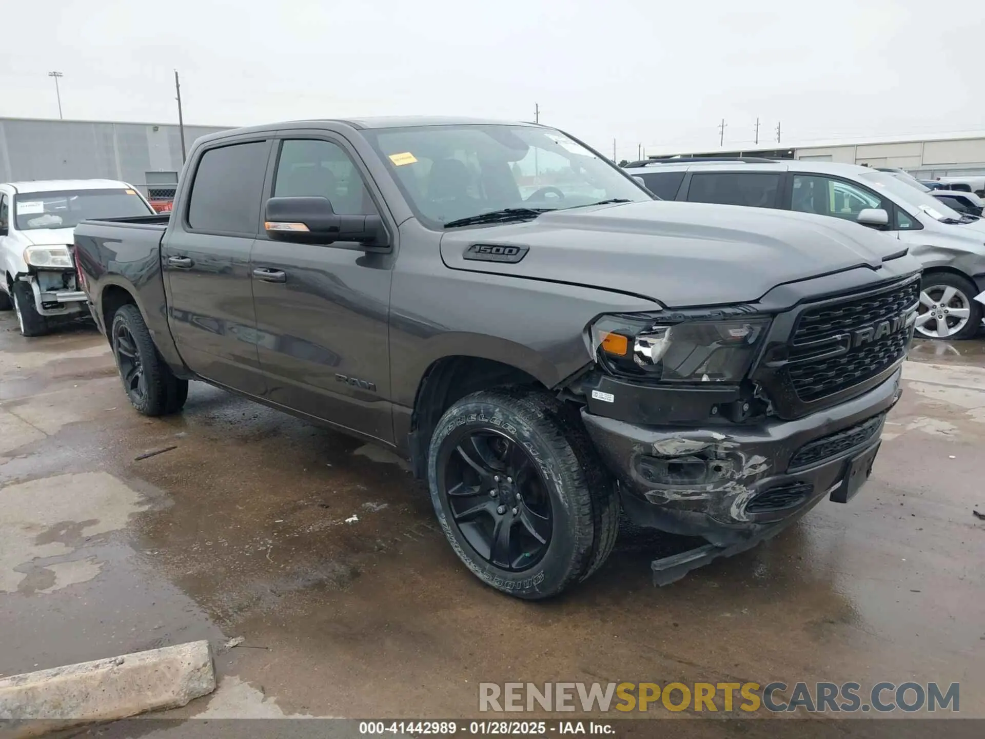1 Photograph of a damaged car 1C6RREFT3NN387270 RAM 1500 2022