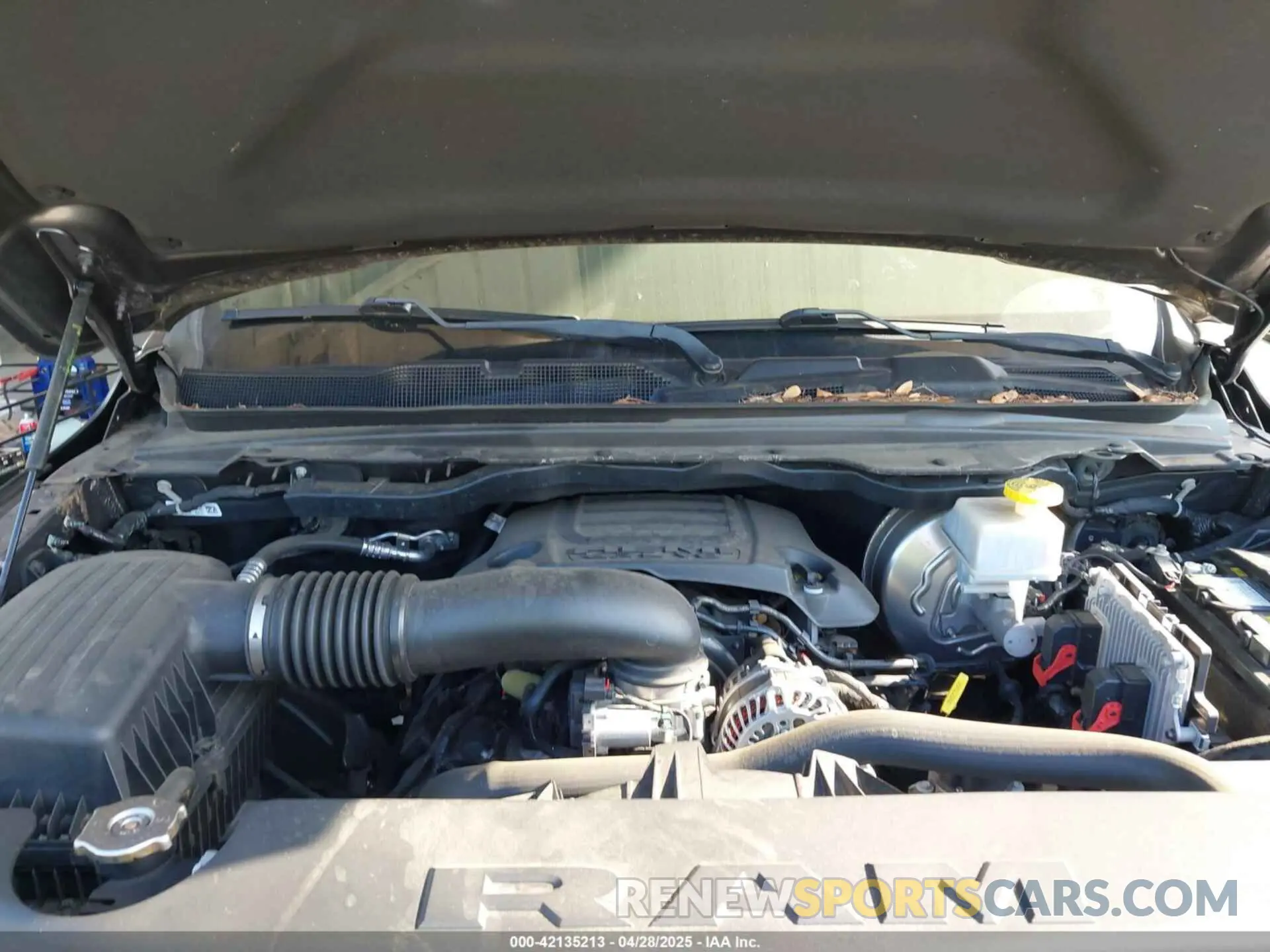 10 Photograph of a damaged car 1C6RREFT4NN218519 RAM 1500 2022