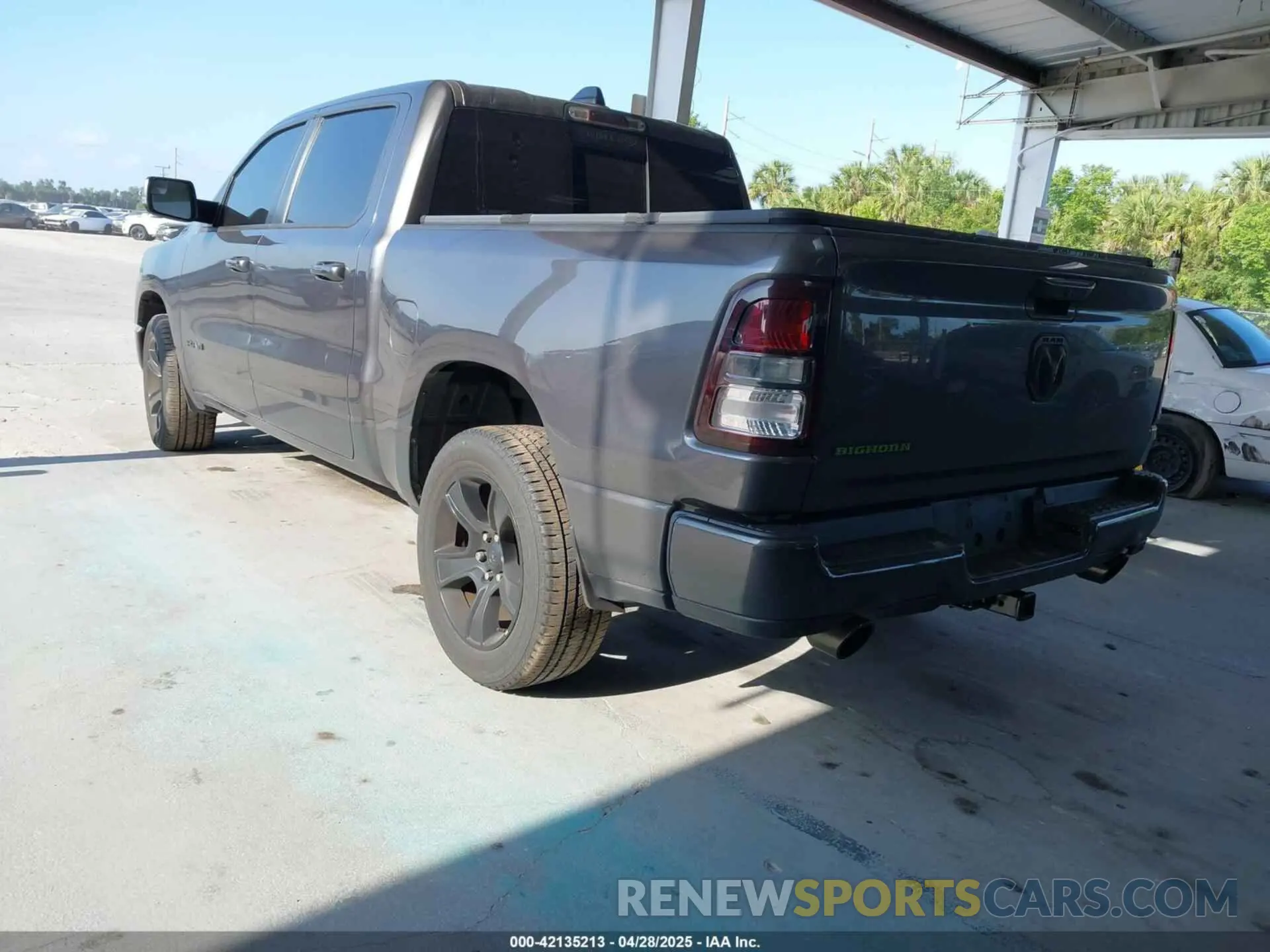 3 Photograph of a damaged car 1C6RREFT4NN218519 RAM 1500 2022
