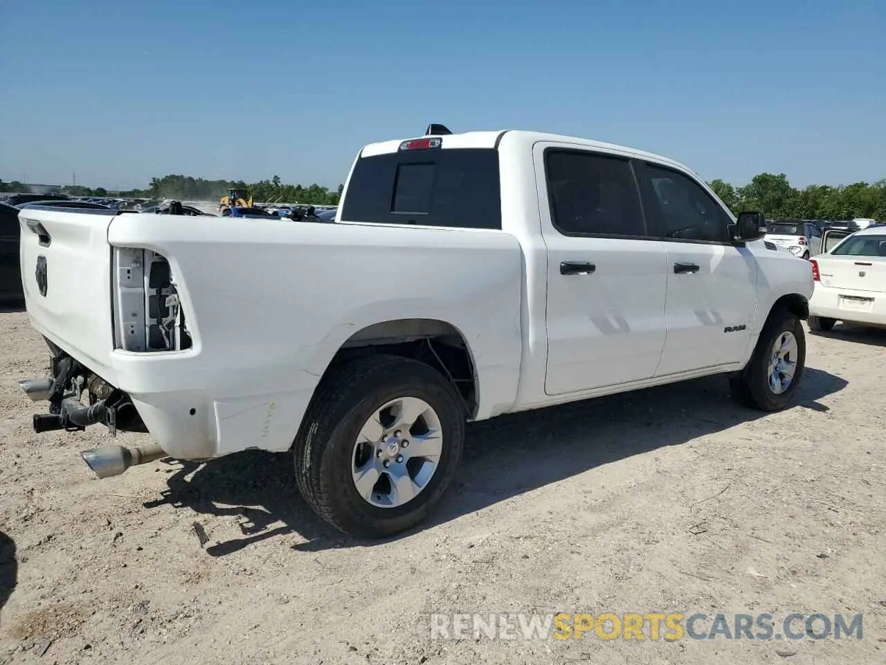 3 Photograph of a damaged car 1C6RREFT5NN389358 RAM 1500 2022