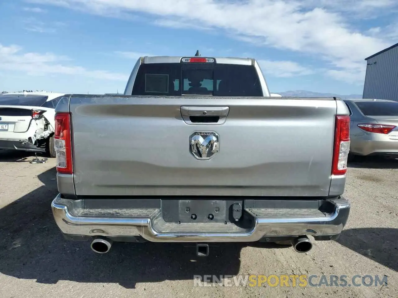 6 Photograph of a damaged car 1C6RREFT7NN452072 RAM 1500 2022