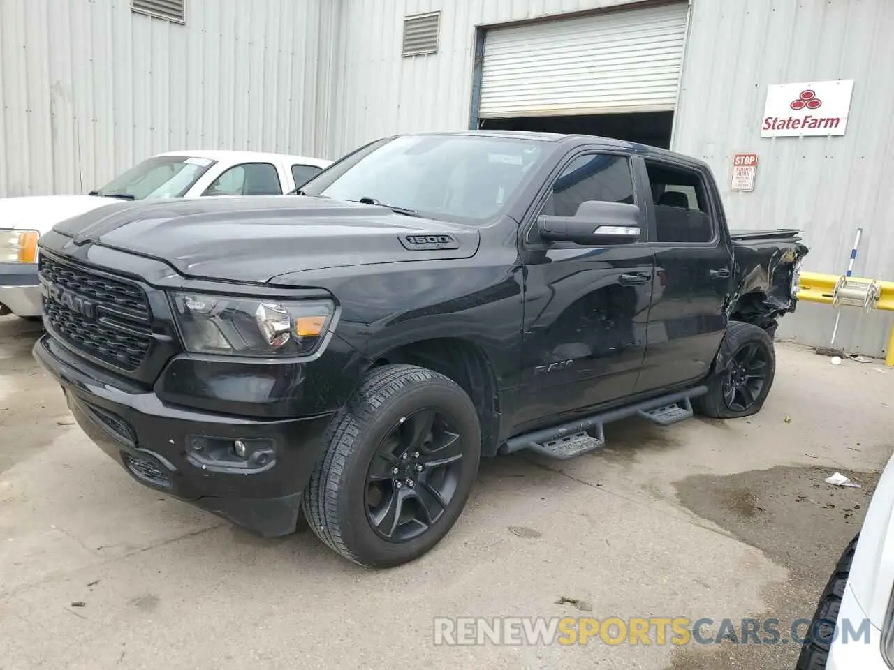 1 Photograph of a damaged car 1C6RREFT9NN276657 RAM 1500 2022