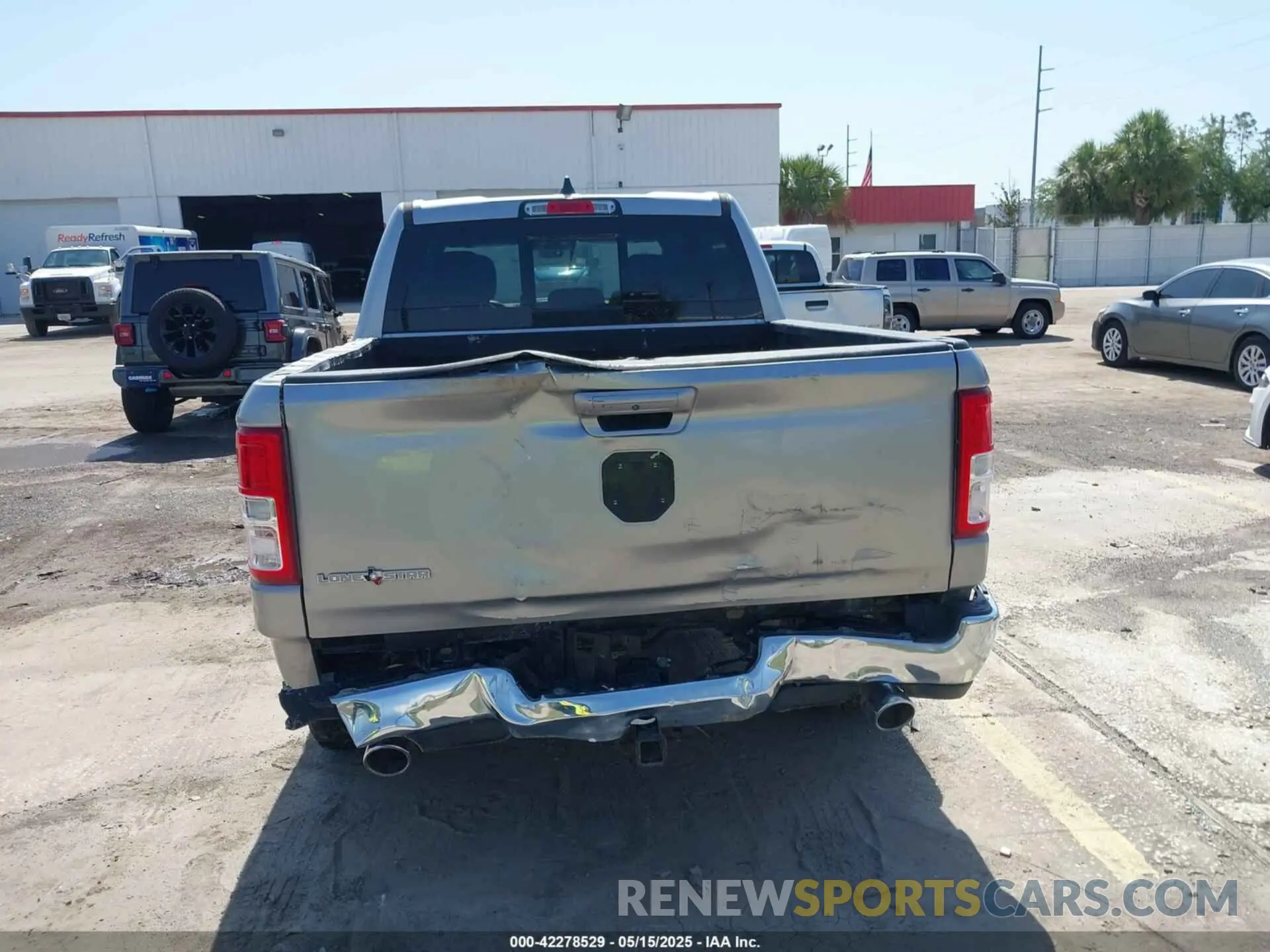 12 Photograph of a damaged car 1C6RREFTXNN254344 RAM 1500 2022