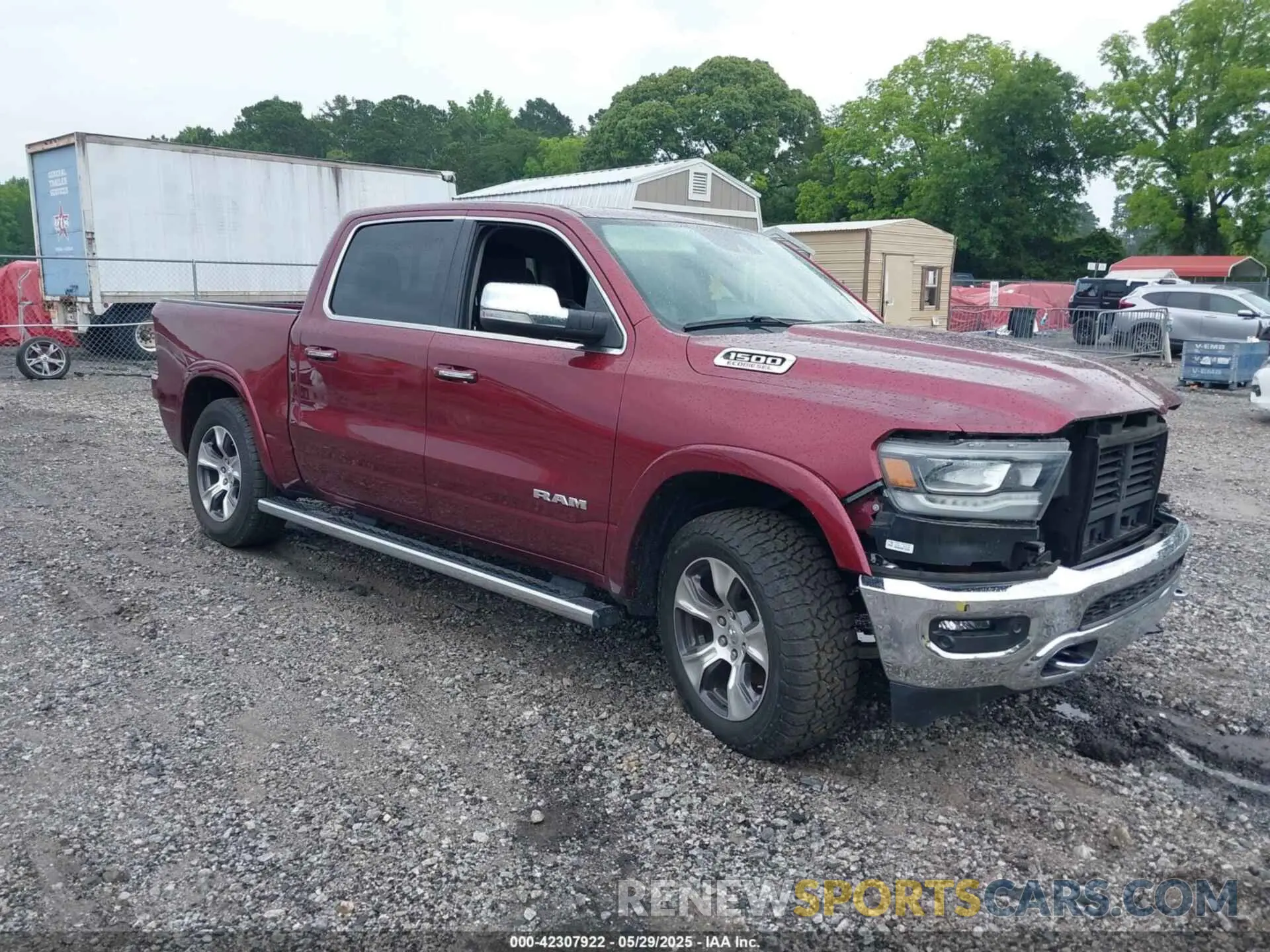 1 Photograph of a damaged car 1C6RREJM5NN165734 RAM 1500 2022