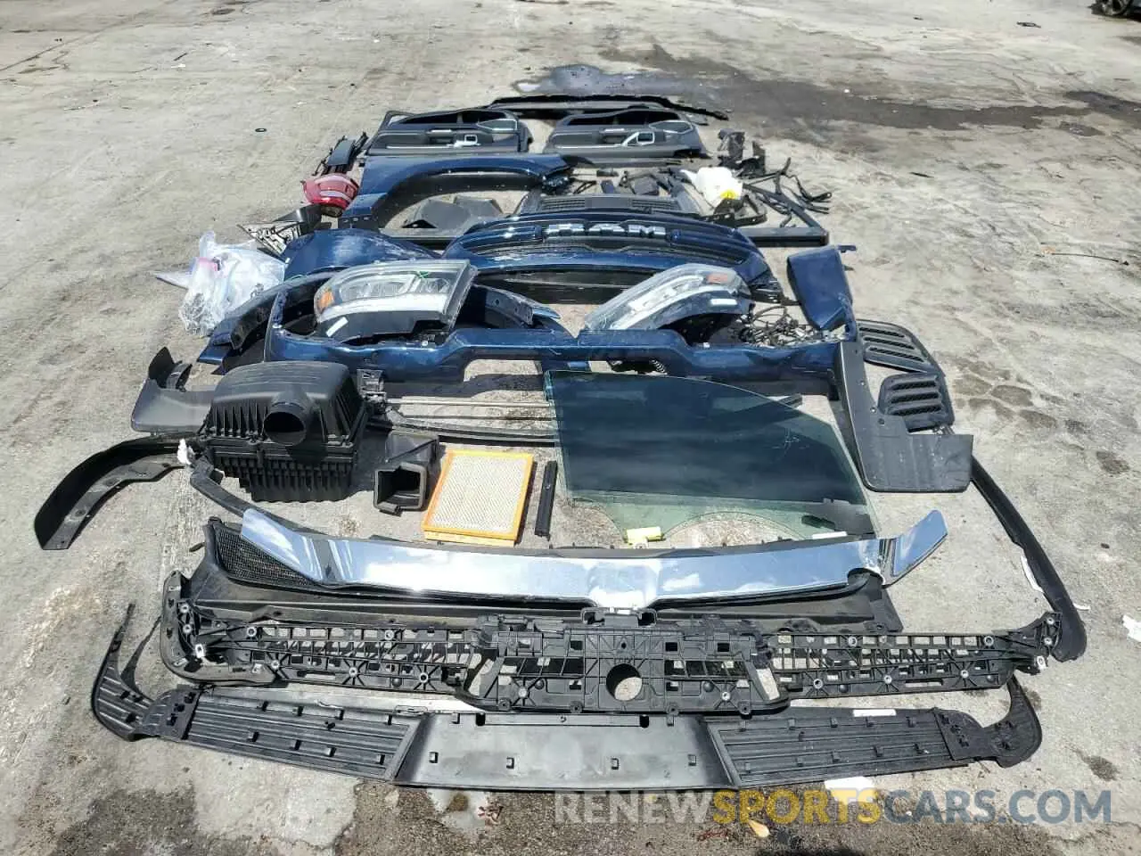 12 Фотография поврежденного автомобиля 1C6RREJT0NN291572 RAM 1500 2022